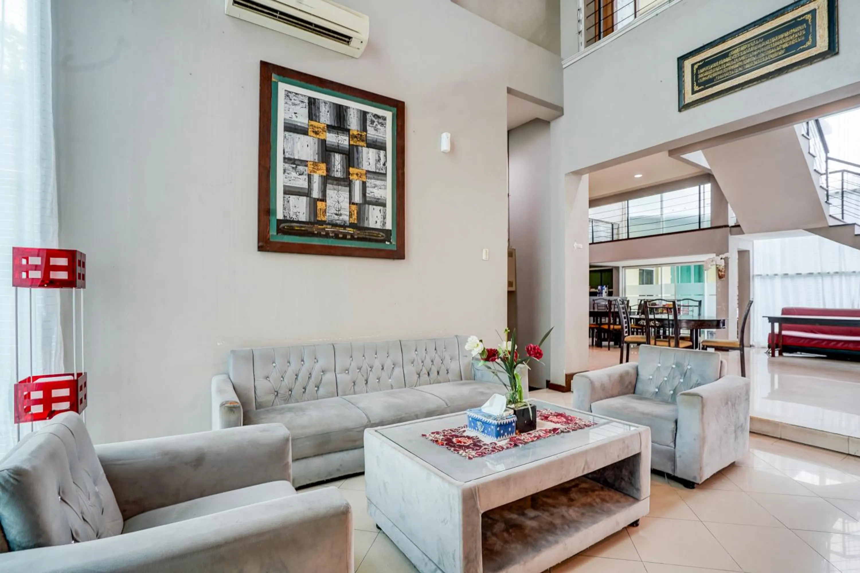 Seating area in Collection O Padang near Mesjid Raya Syekh Ahmad Al-Minangkabawi formerly Hotel Surya Palace