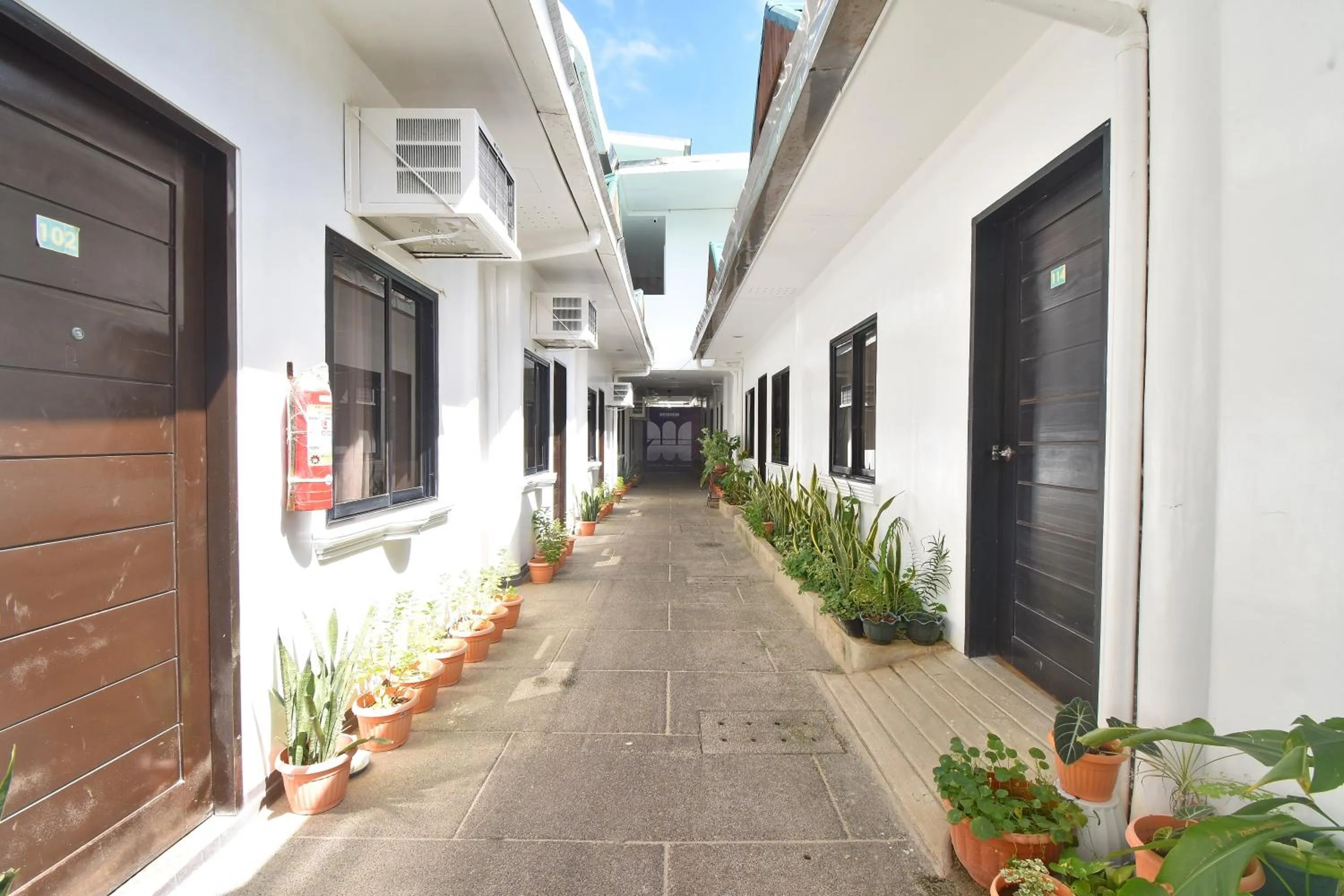 Property building in Boracay Sea View Hotel