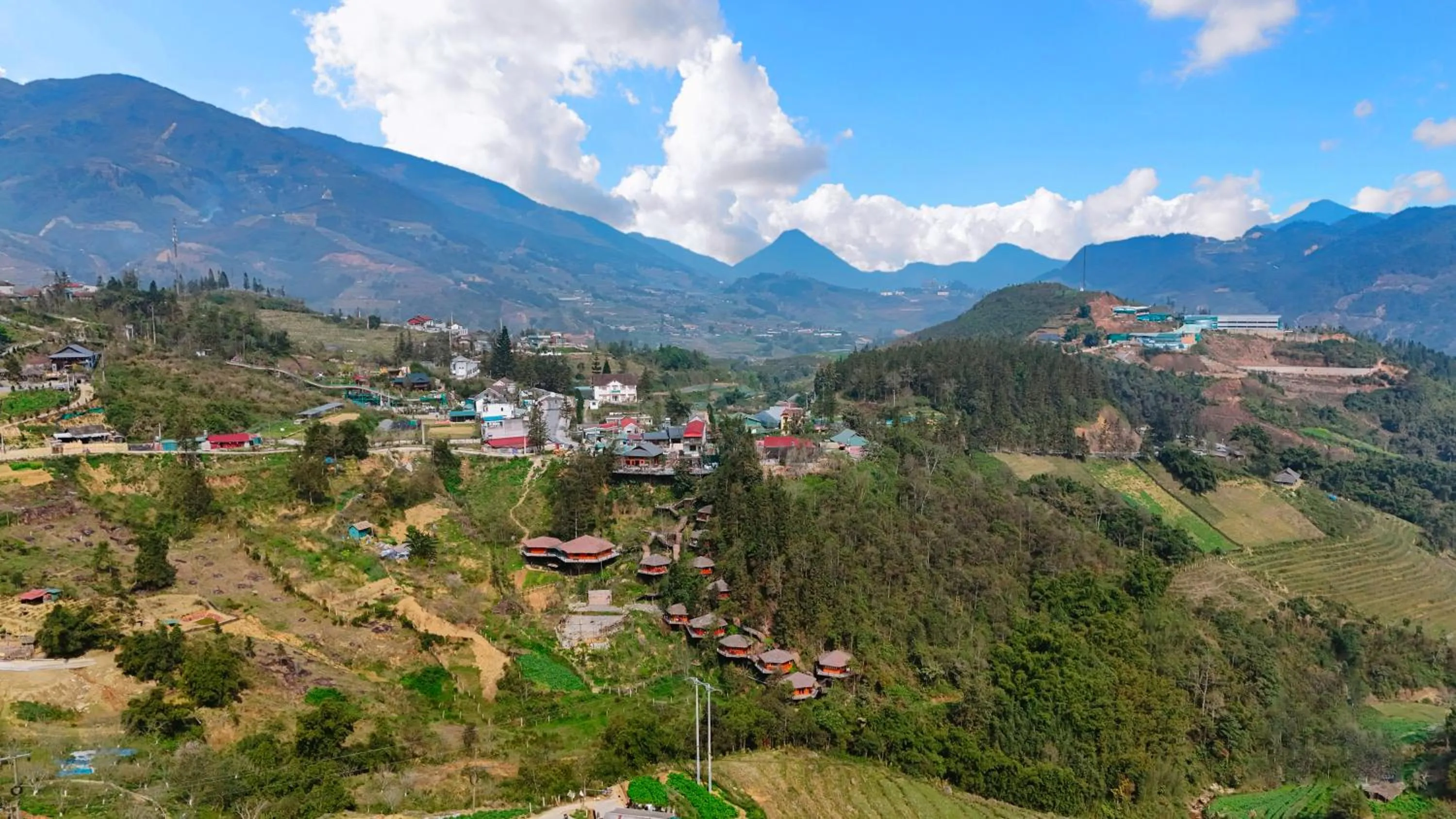 Sinai Bungalow & Hotel SaPa