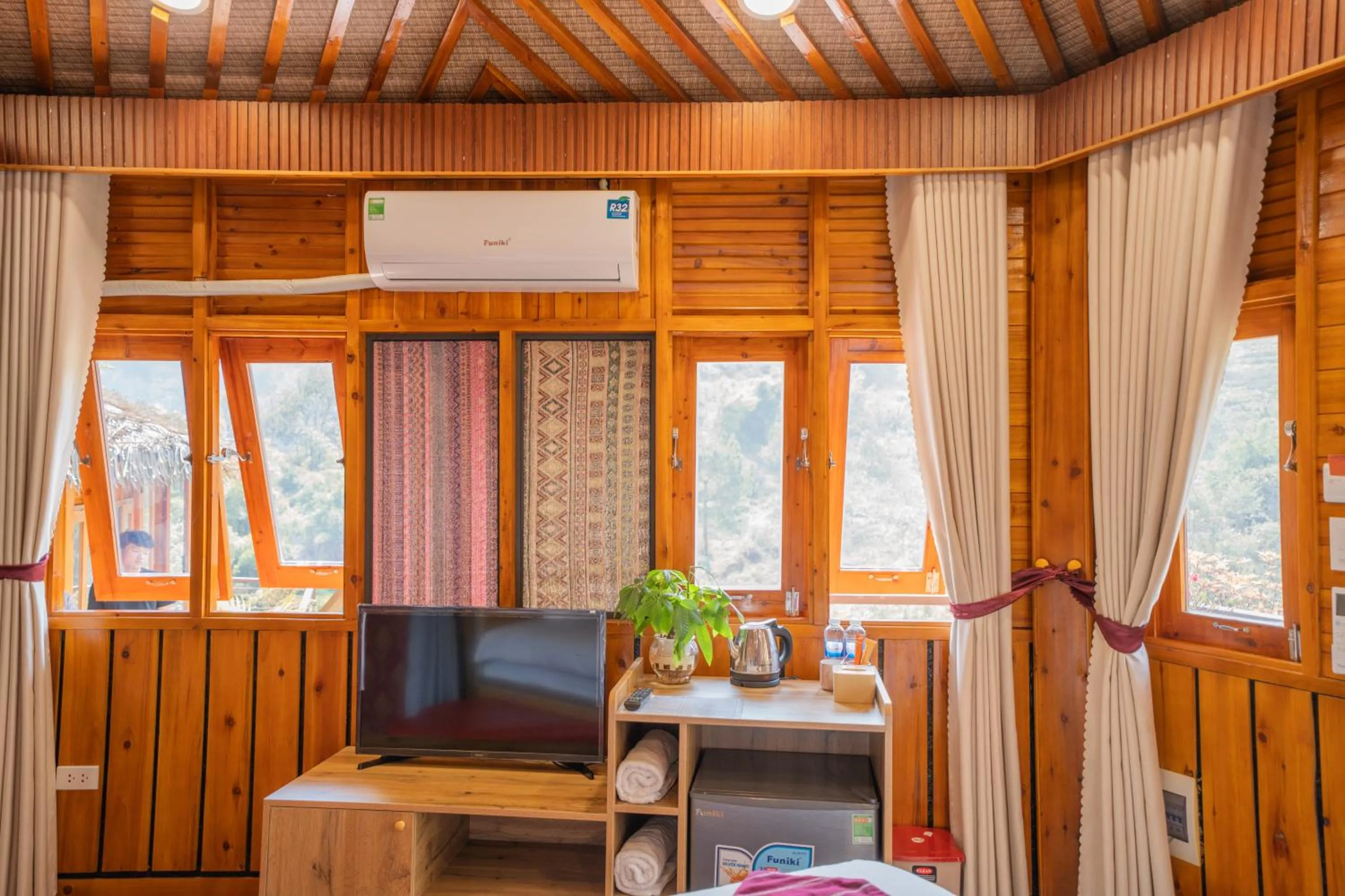 Sinai Bungalow & Hotel SaPa