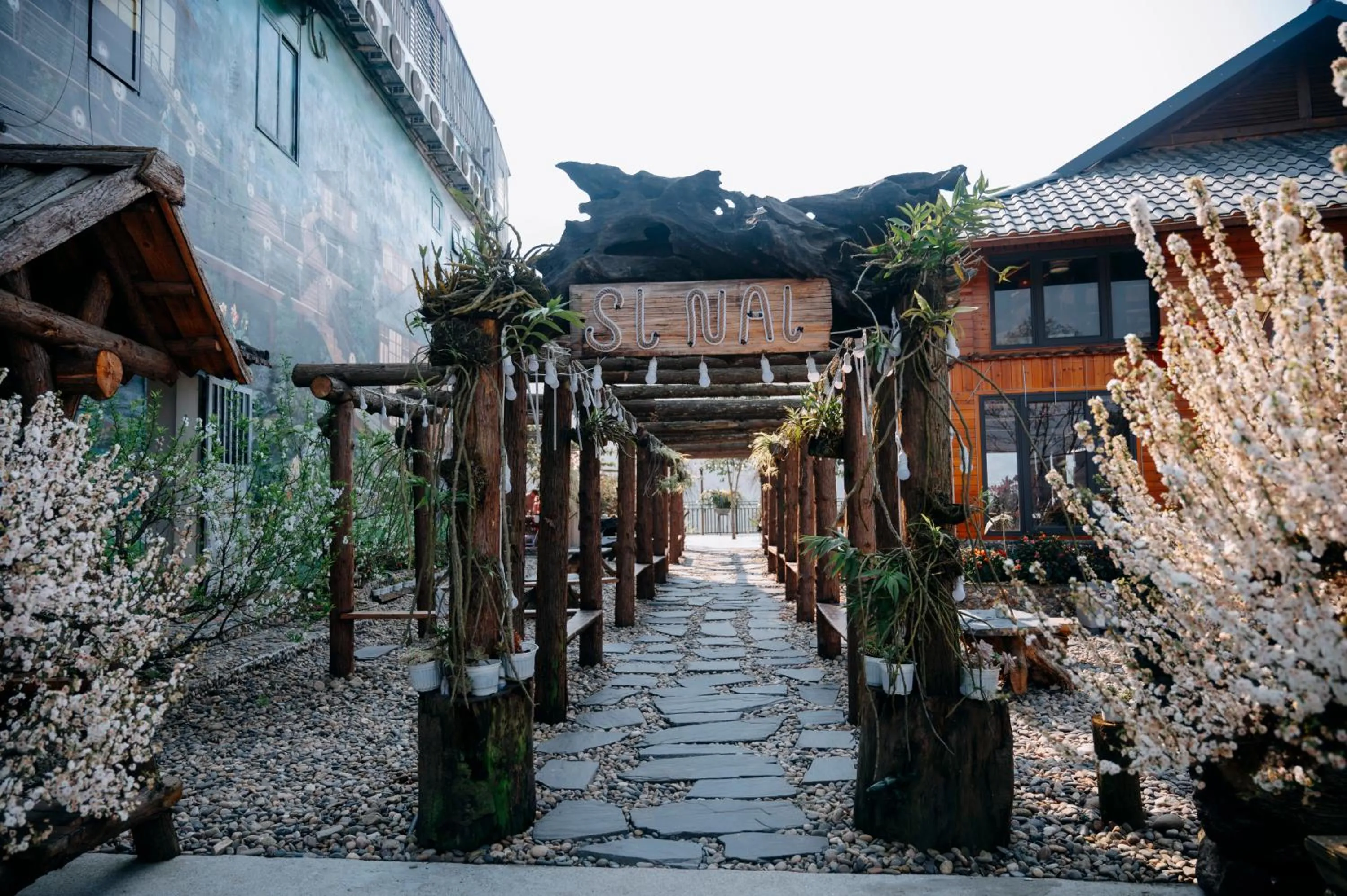 Sinai Bungalow & Hotel SaPa