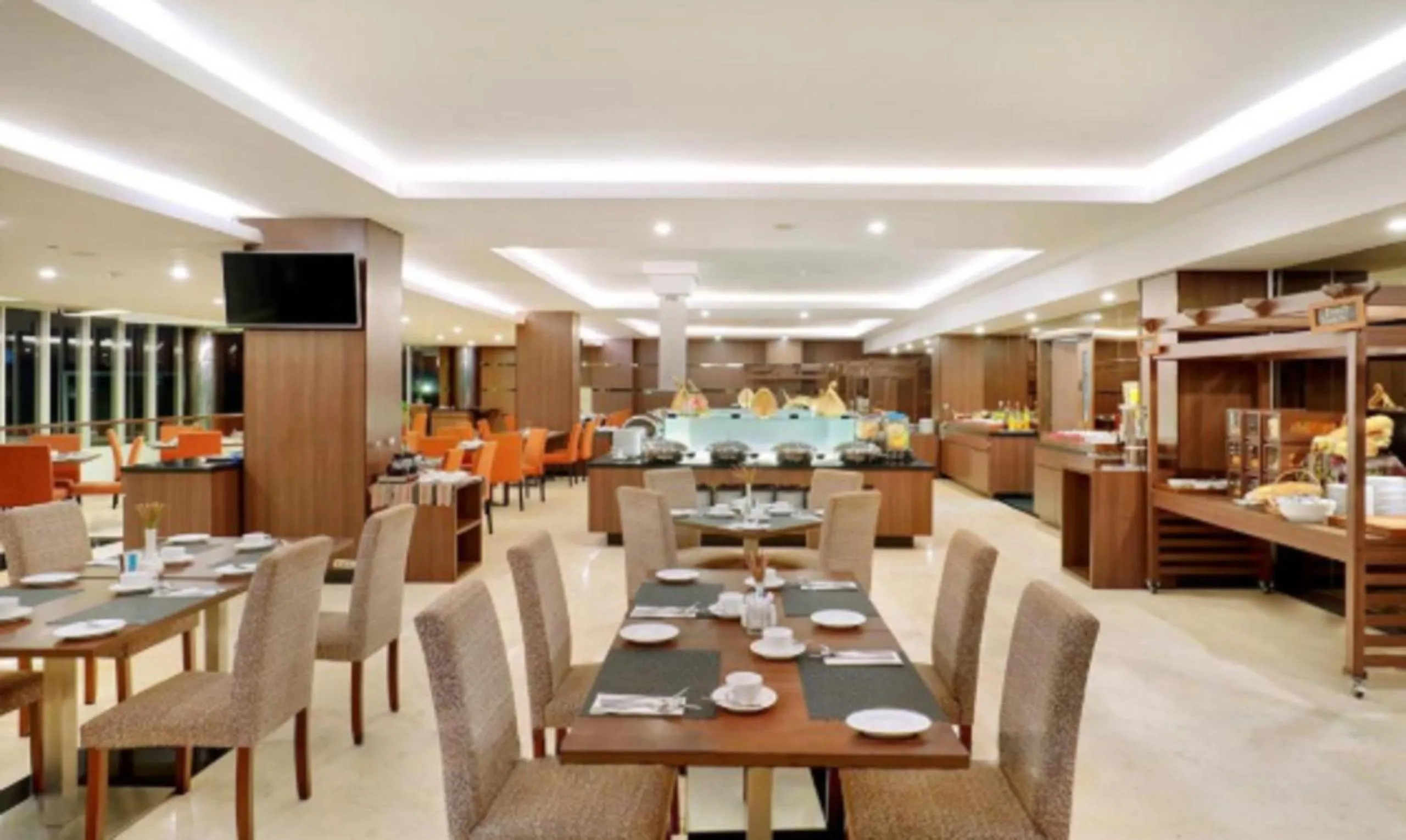 Restaurant/places to eat in Aston Kupang Hotel & Convention Center