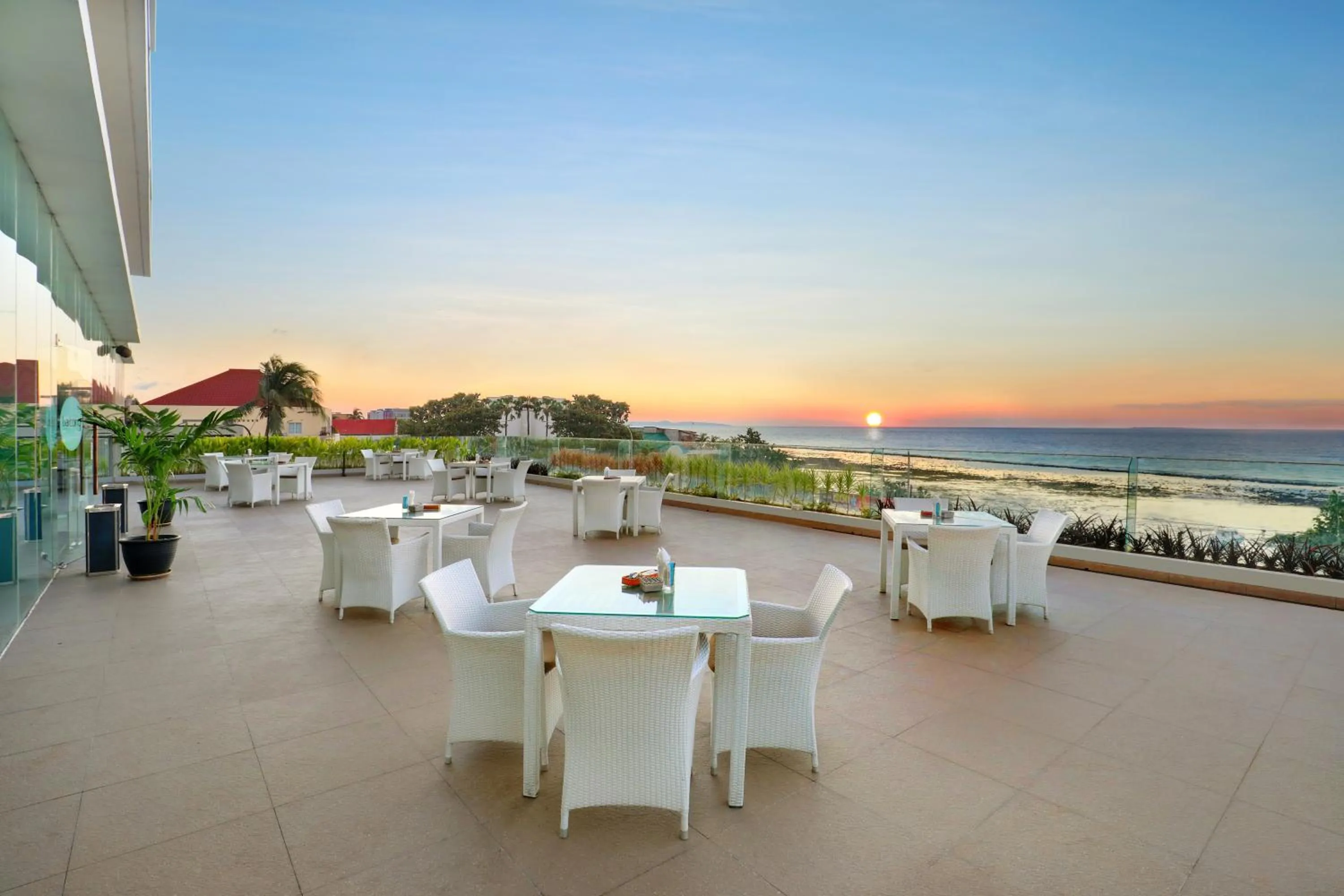 Restaurant/places to eat in Aston Kupang Hotel & Convention Center