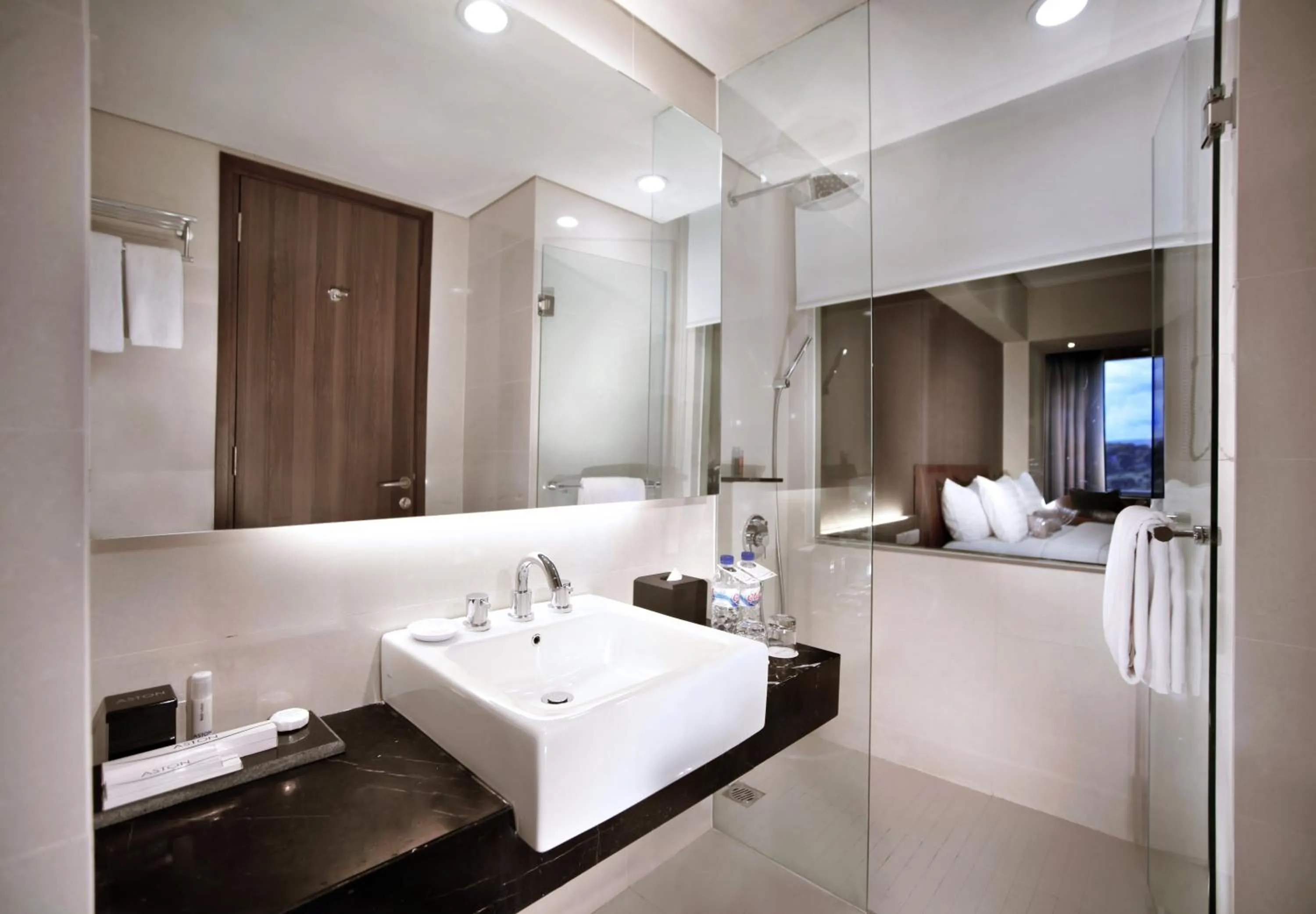 Bathroom, Bed in Aston Kupang Hotel & Convention Center