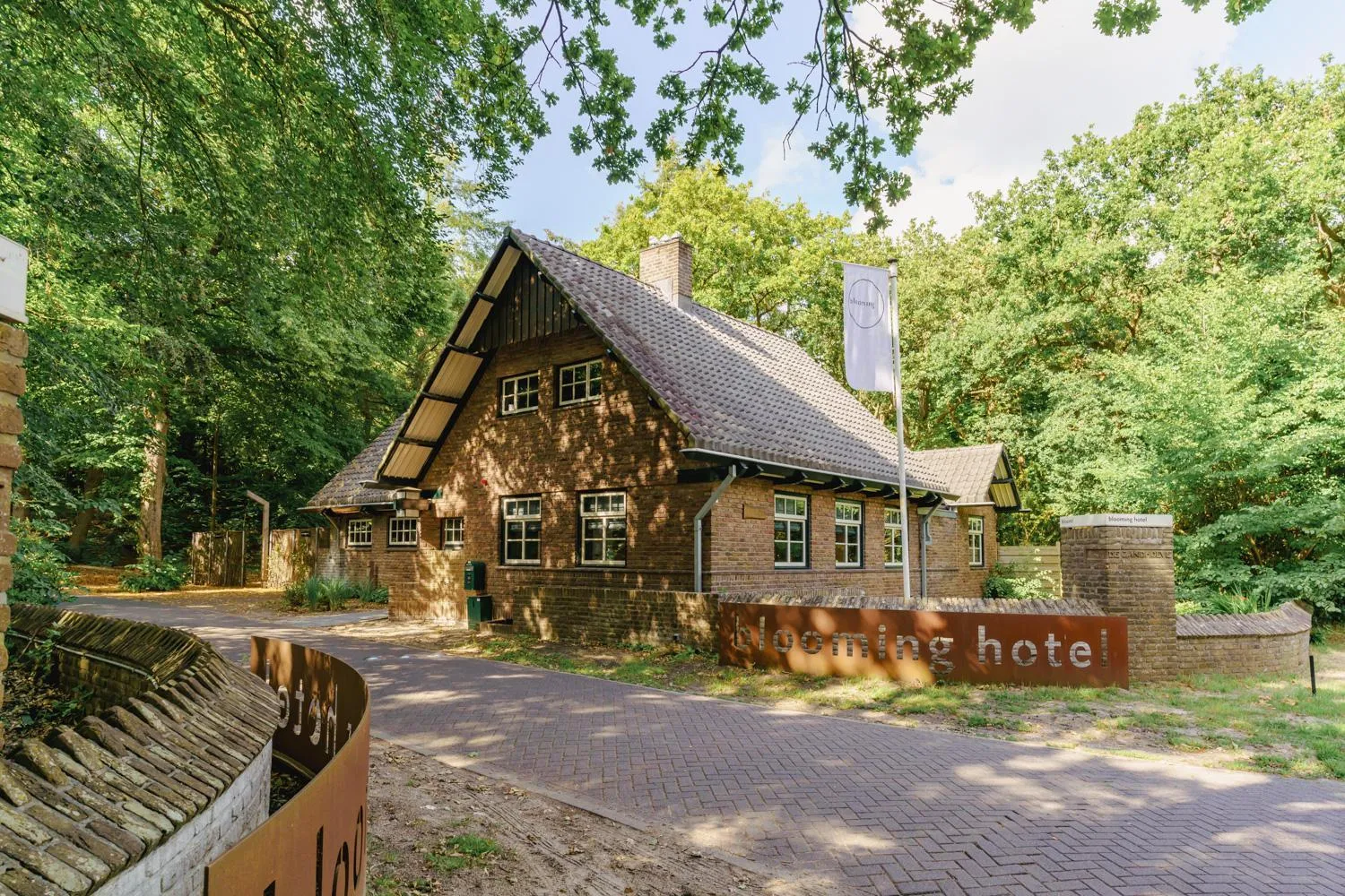 Deluxe Villa in blooming