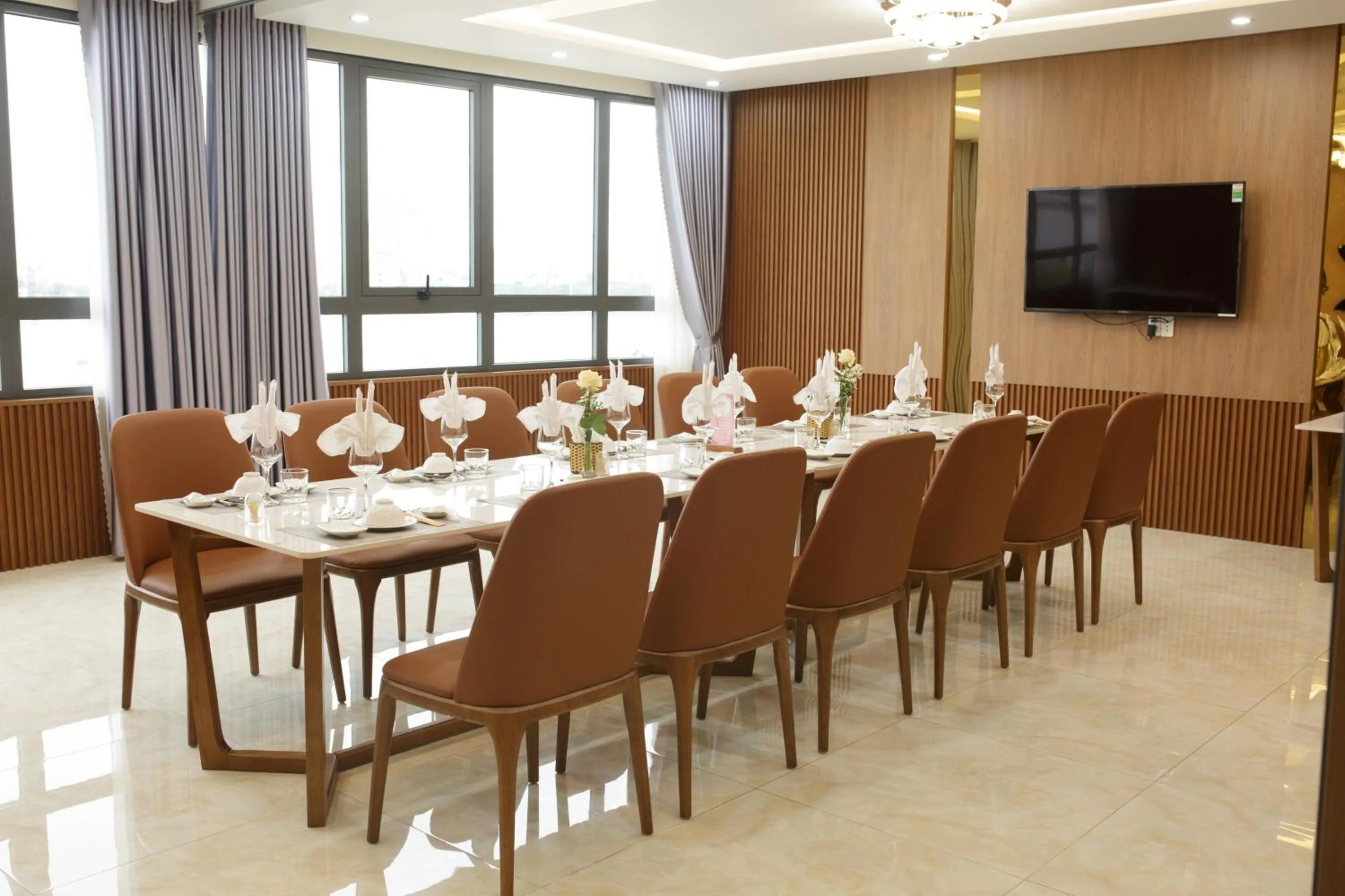 Restaurant/places to eat in T.26 Hotel