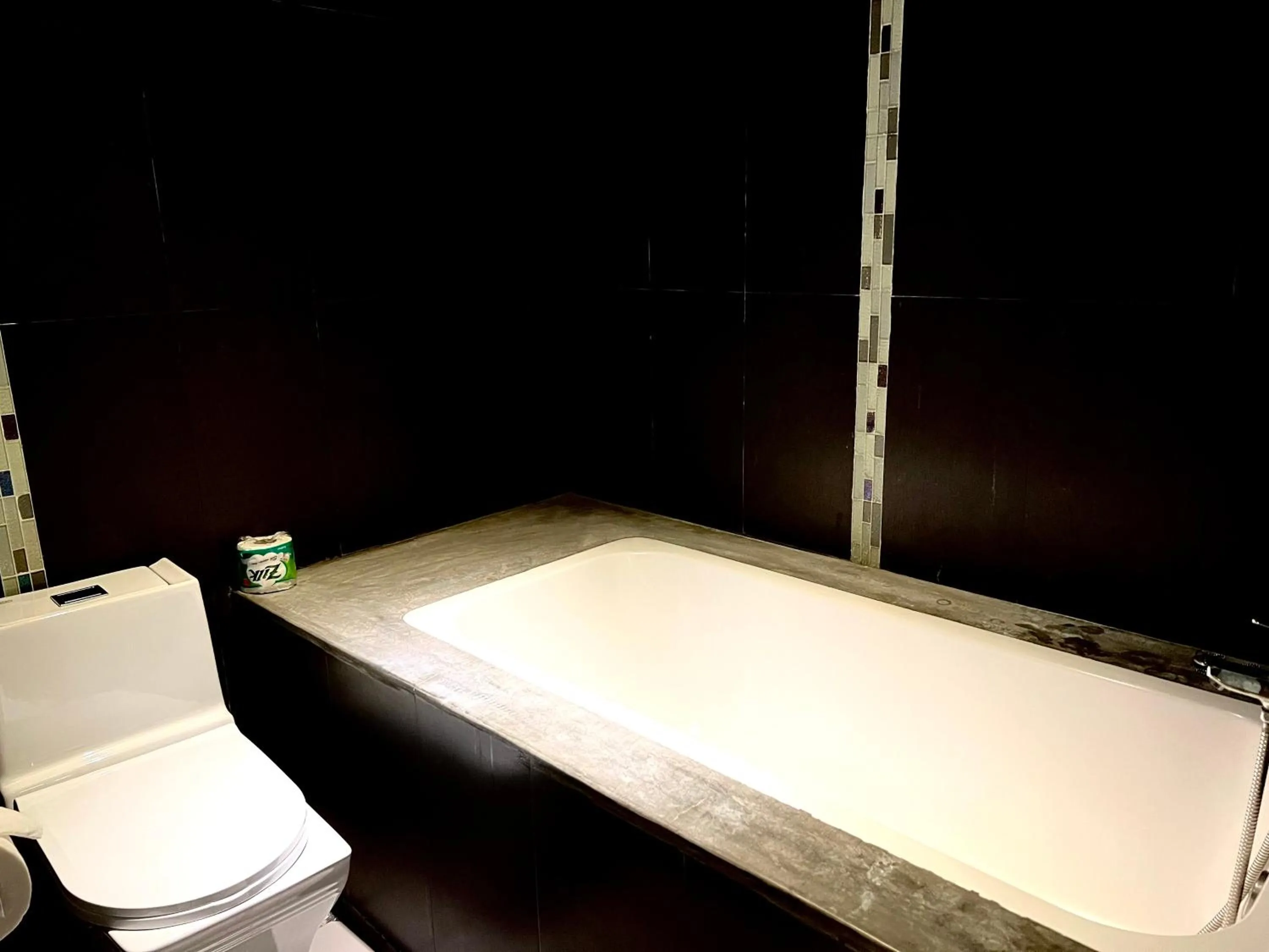 Bath in Meuangluang Hotel