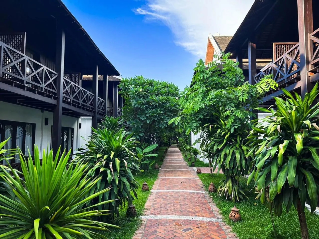 Garden view in Meuangluang Hotel
