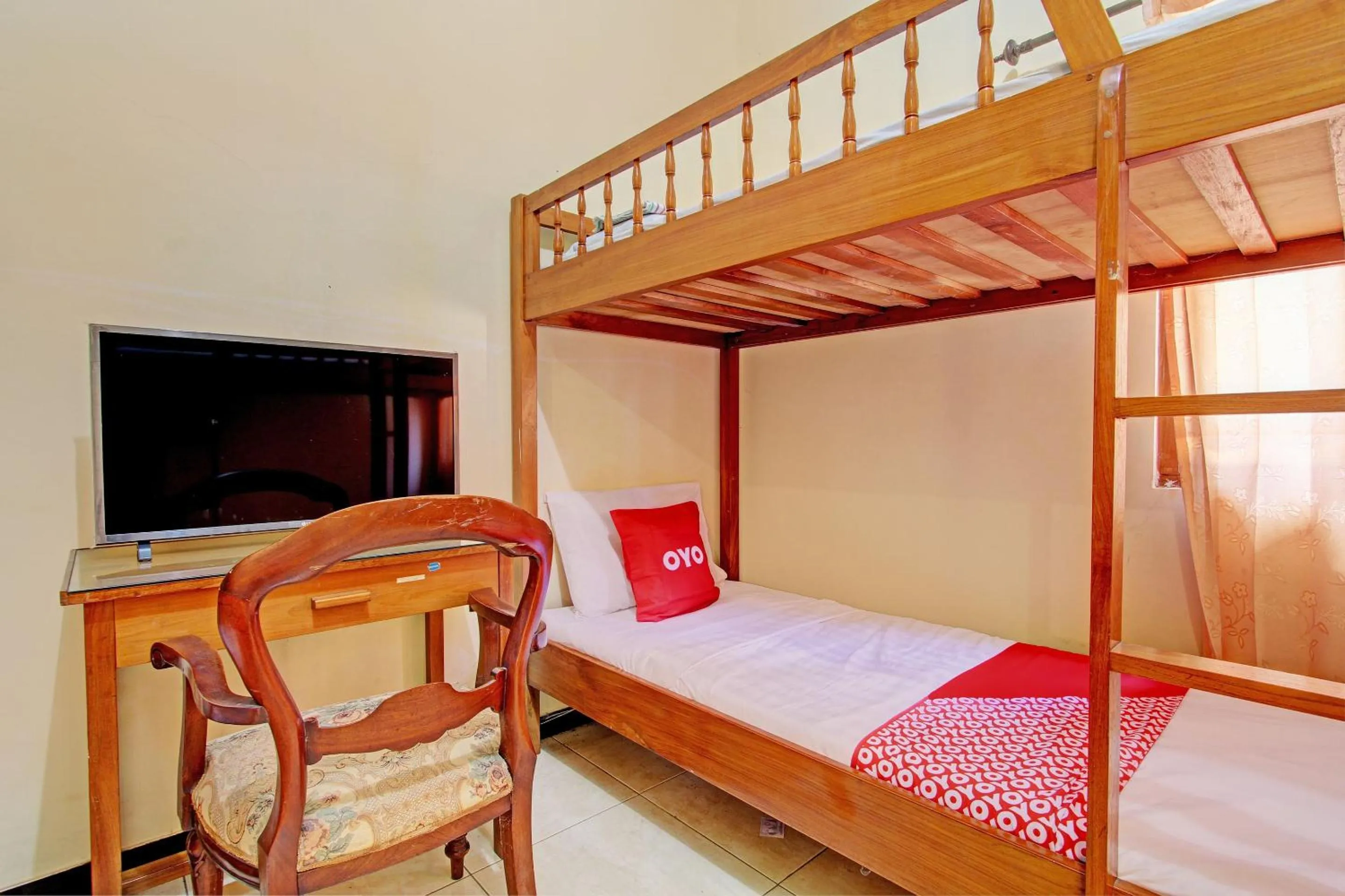 Bedroom, Bed in Hotel O Mtc Bunk Bed