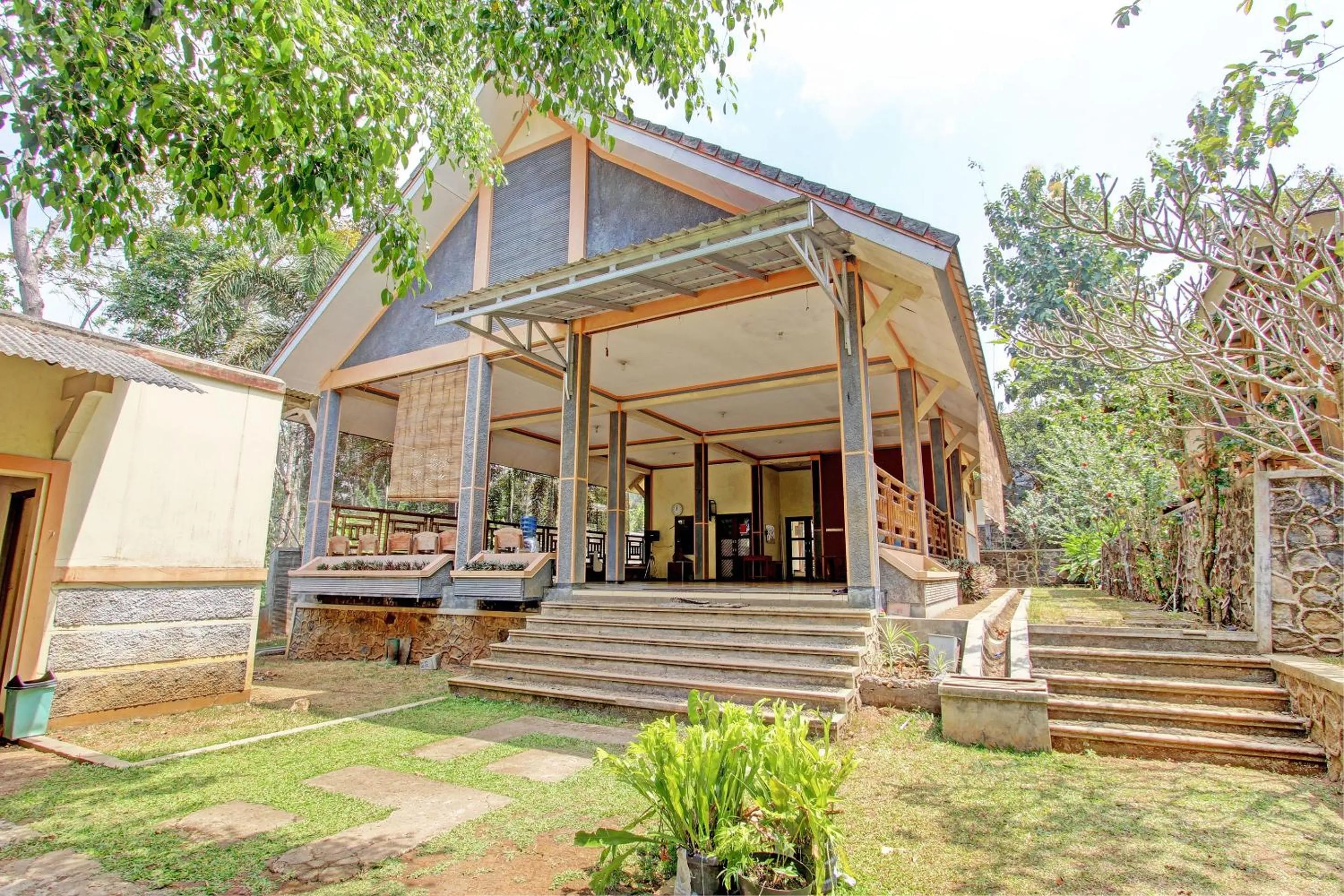 Lobby or reception in Hotel O Mtc Bunk Bed
