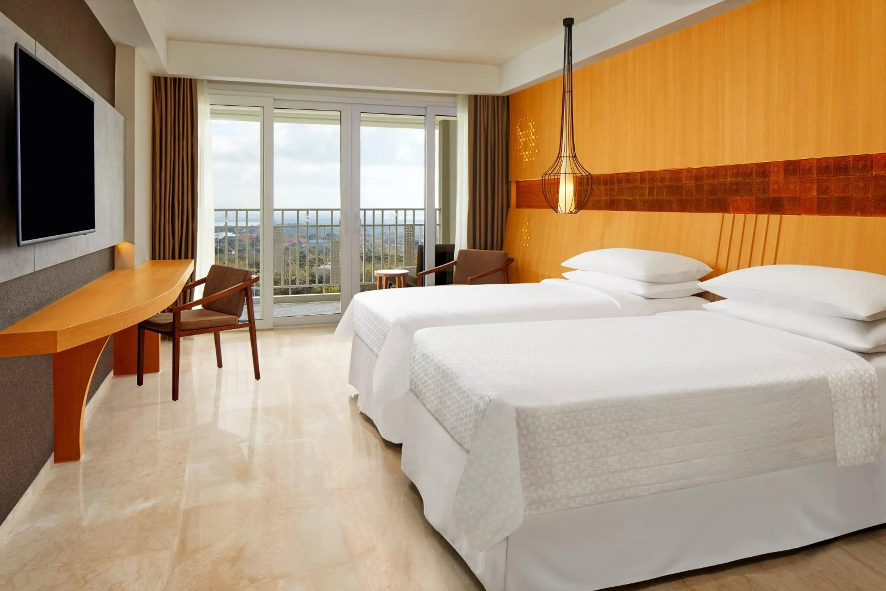 Photo of the whole room, Bed in Four Points by Sheraton Bali, Ungasan