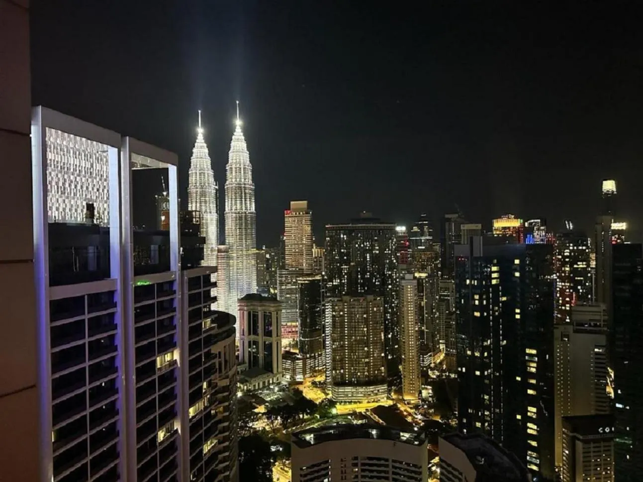 Night in The Platinum KLCC Luxury Suite