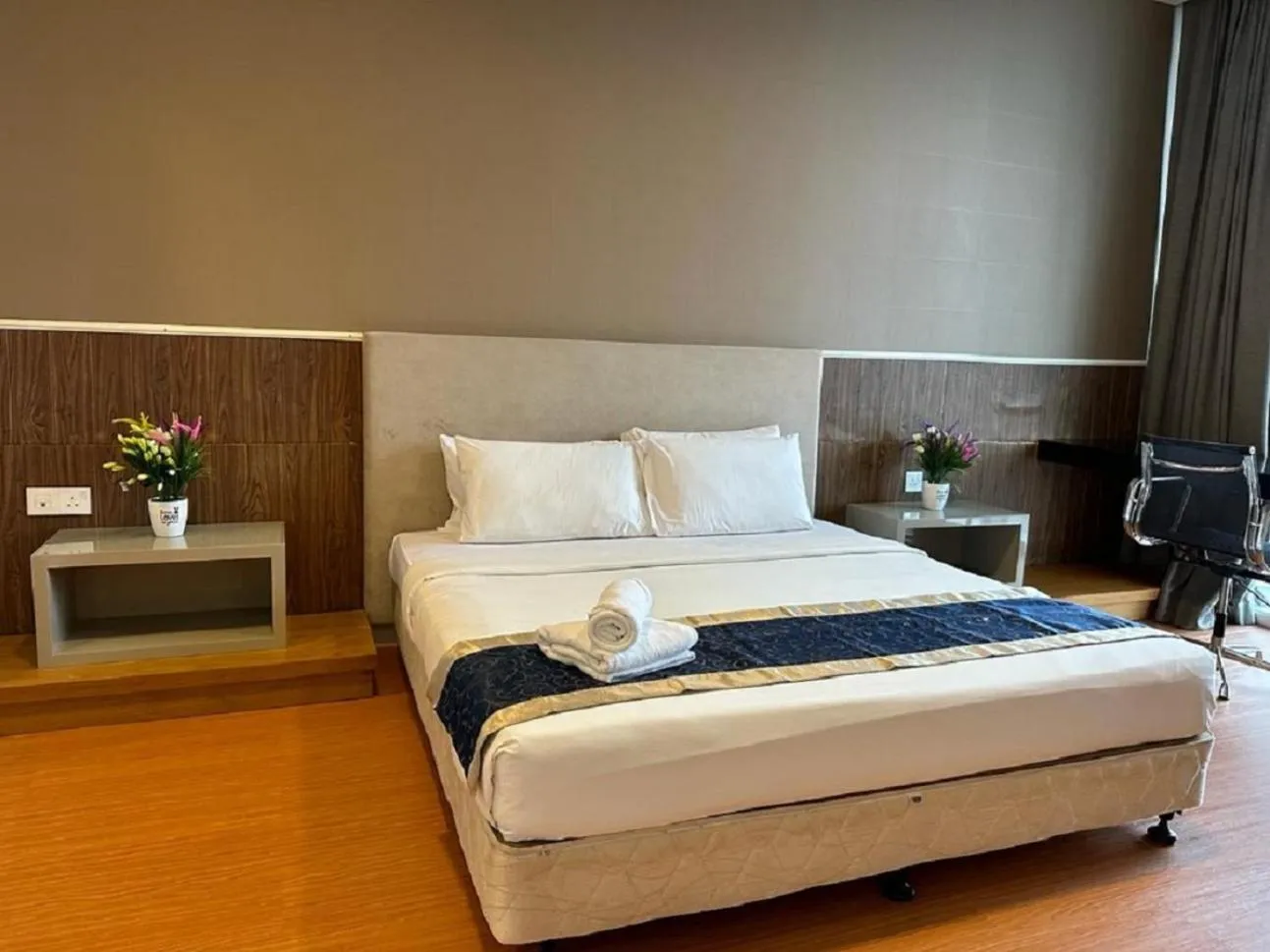 Bed in The Platinum KLCC Luxury Suite