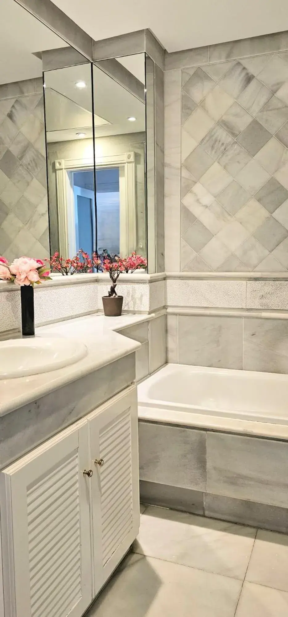 Two-Bedroom Apartment with Terrace and Sea View in Marina Mariola by Coral Beach Two-Bedroom Apartment with Terrace and Sea View in Marina Mariola by Coral Beach