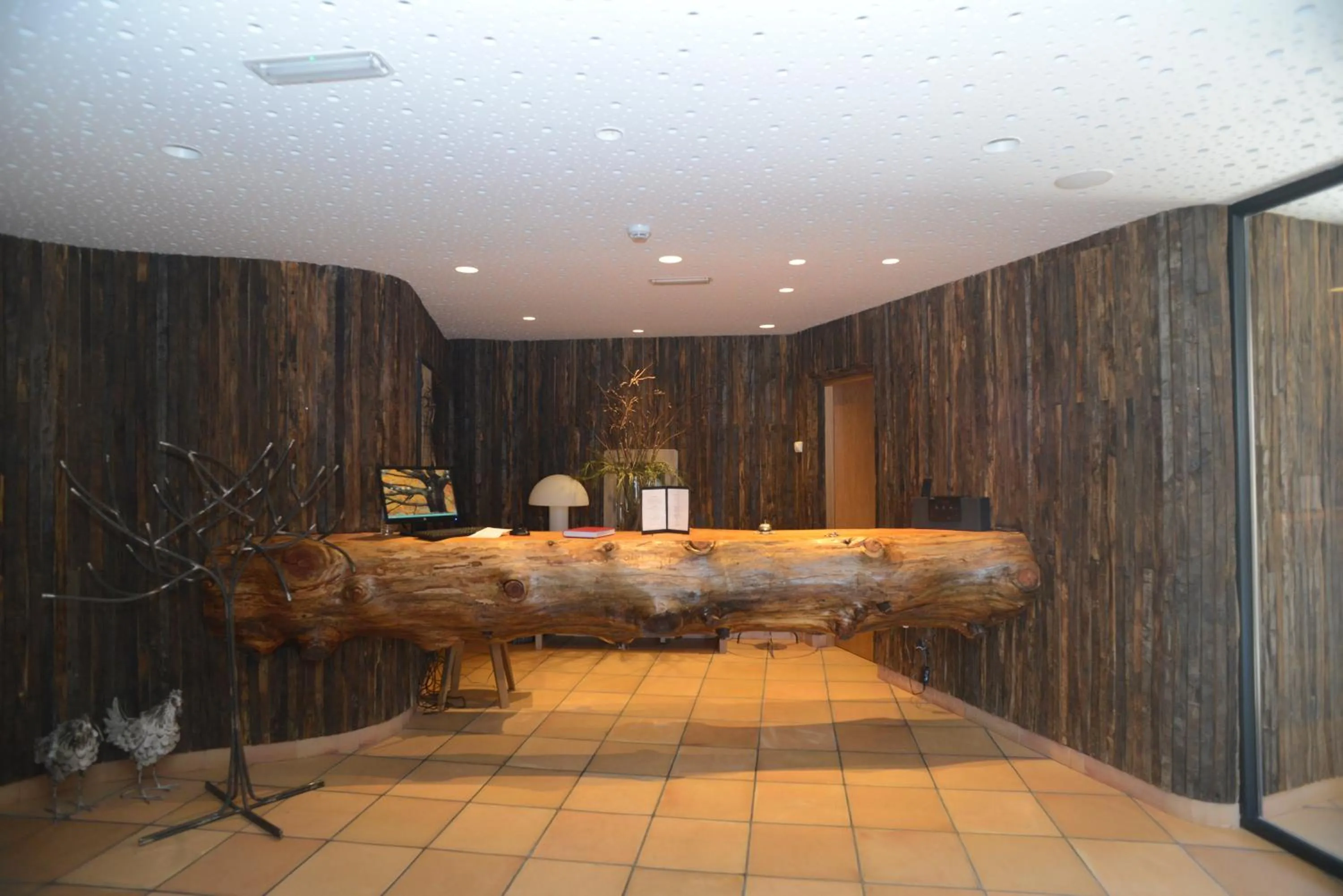 Lobby or reception in Hotel Rural Quercus Tierra