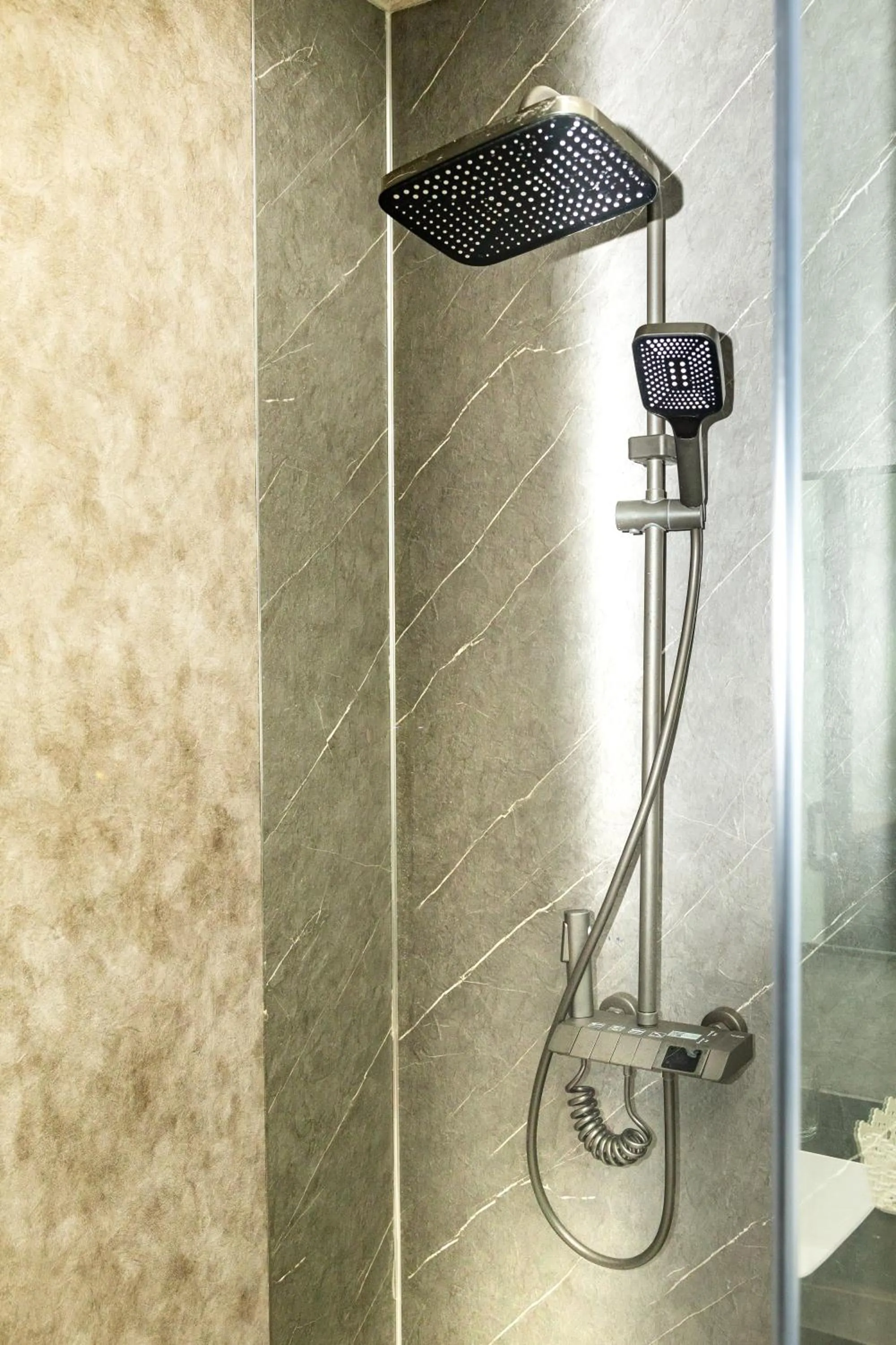 Shower in Halo Retreat