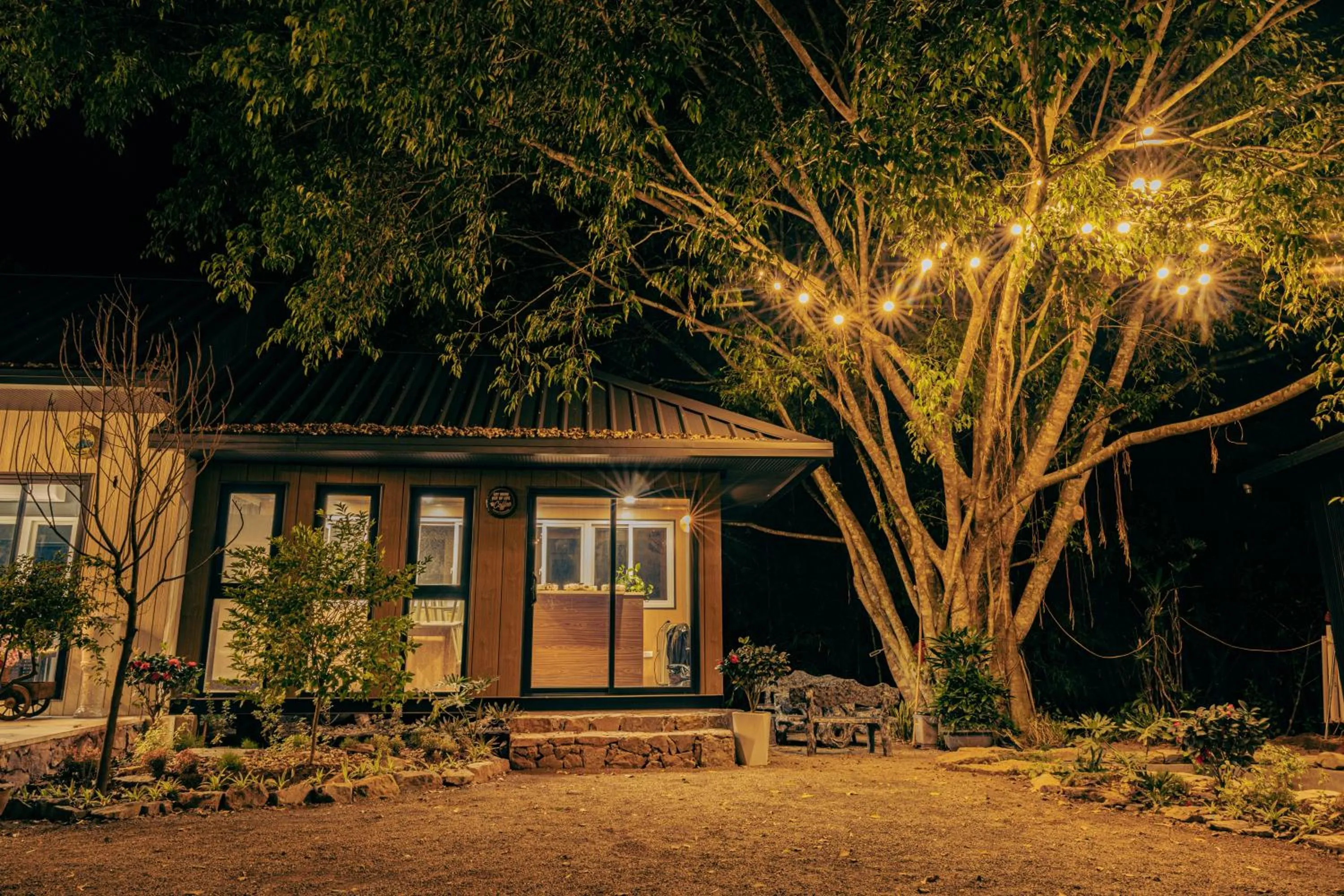 Restaurant/places to eat in Halo Retreat