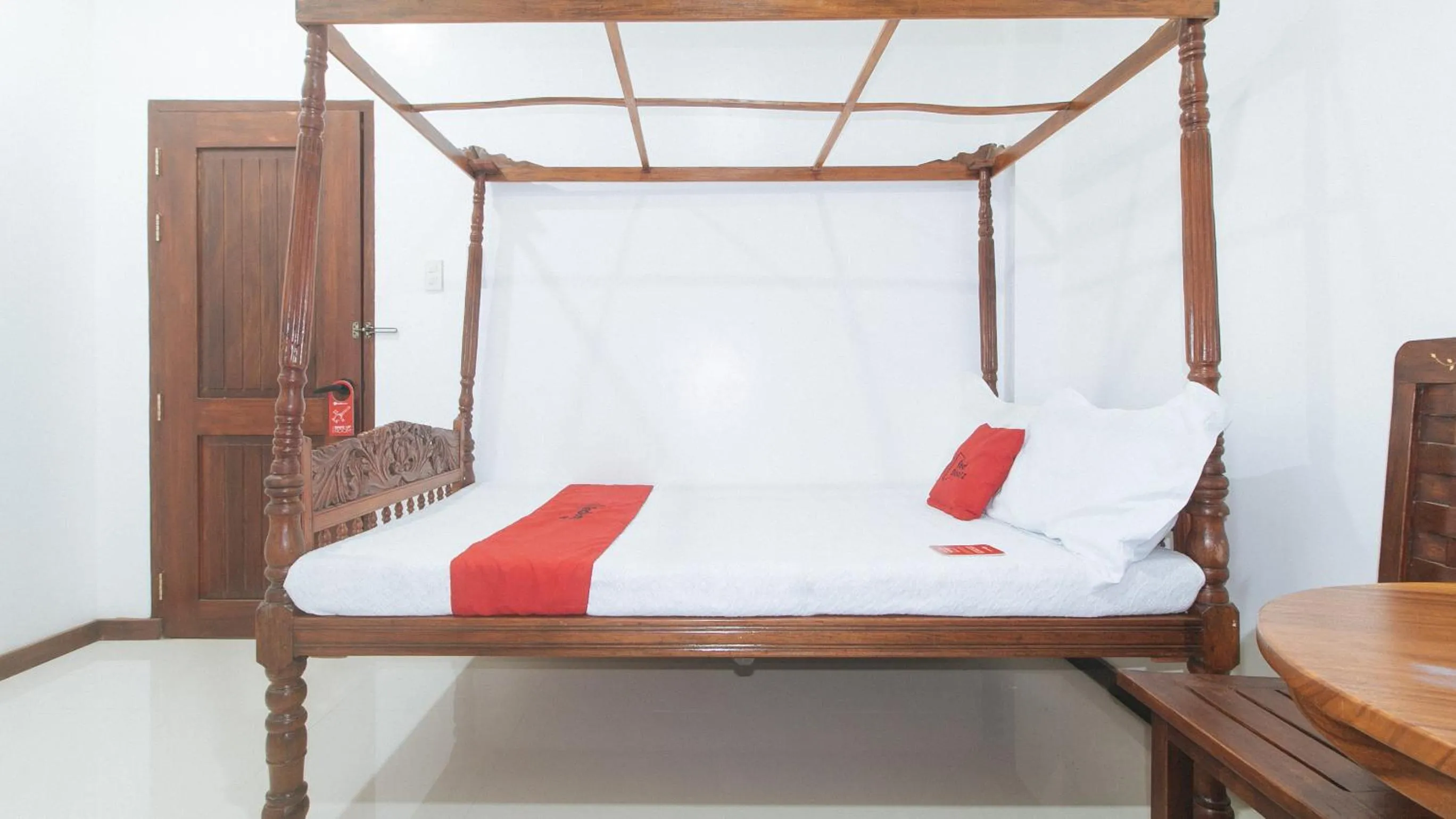 Bedroom, Bed in RedDoorz at Casa Rafaelle Transient Ilocos Sur