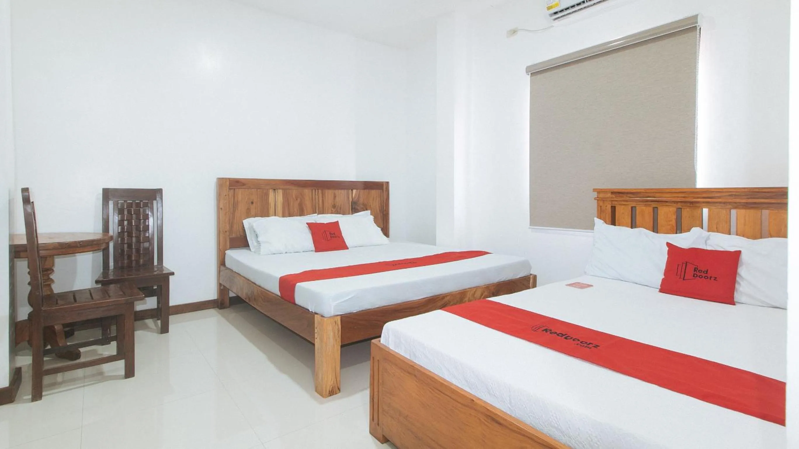 Bed in RedDoorz at Casa Rafaelle Transient Ilocos Sur