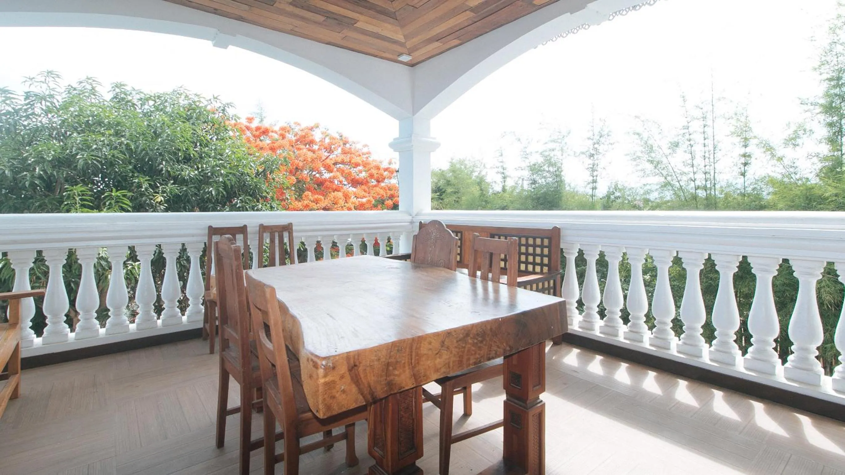 Seating area in RedDoorz at Casa Rafaelle Transient Ilocos Sur