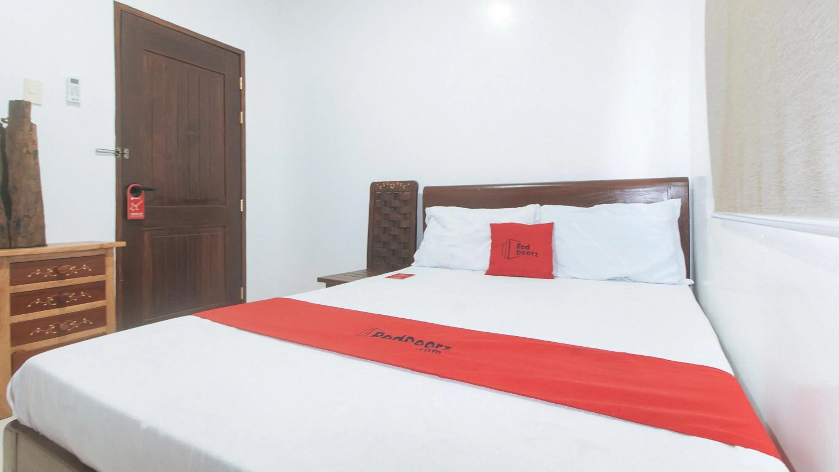 Bed in RedDoorz at Casa Rafaelle Transient Ilocos Sur