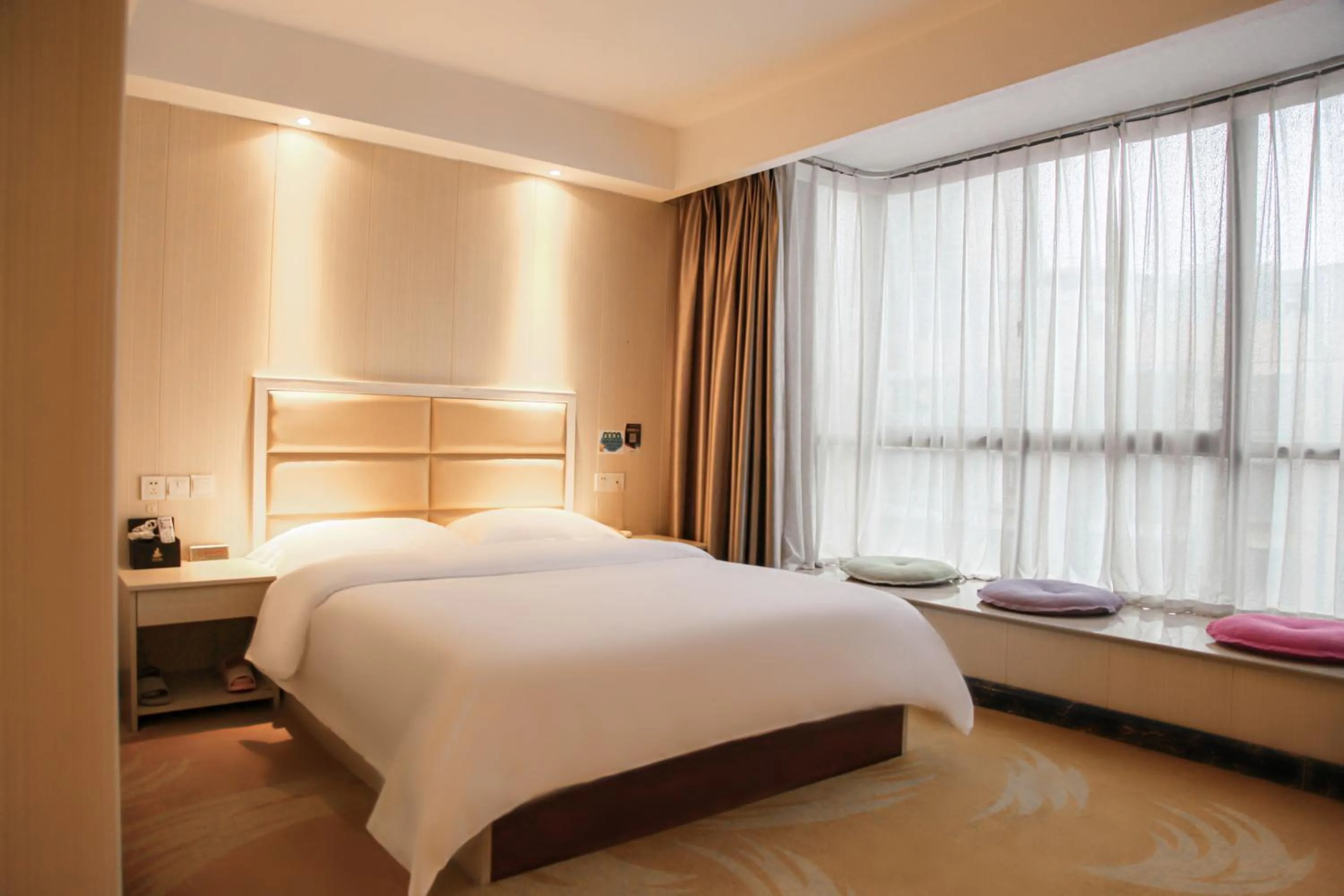 Bed in Century Hotel Tongren