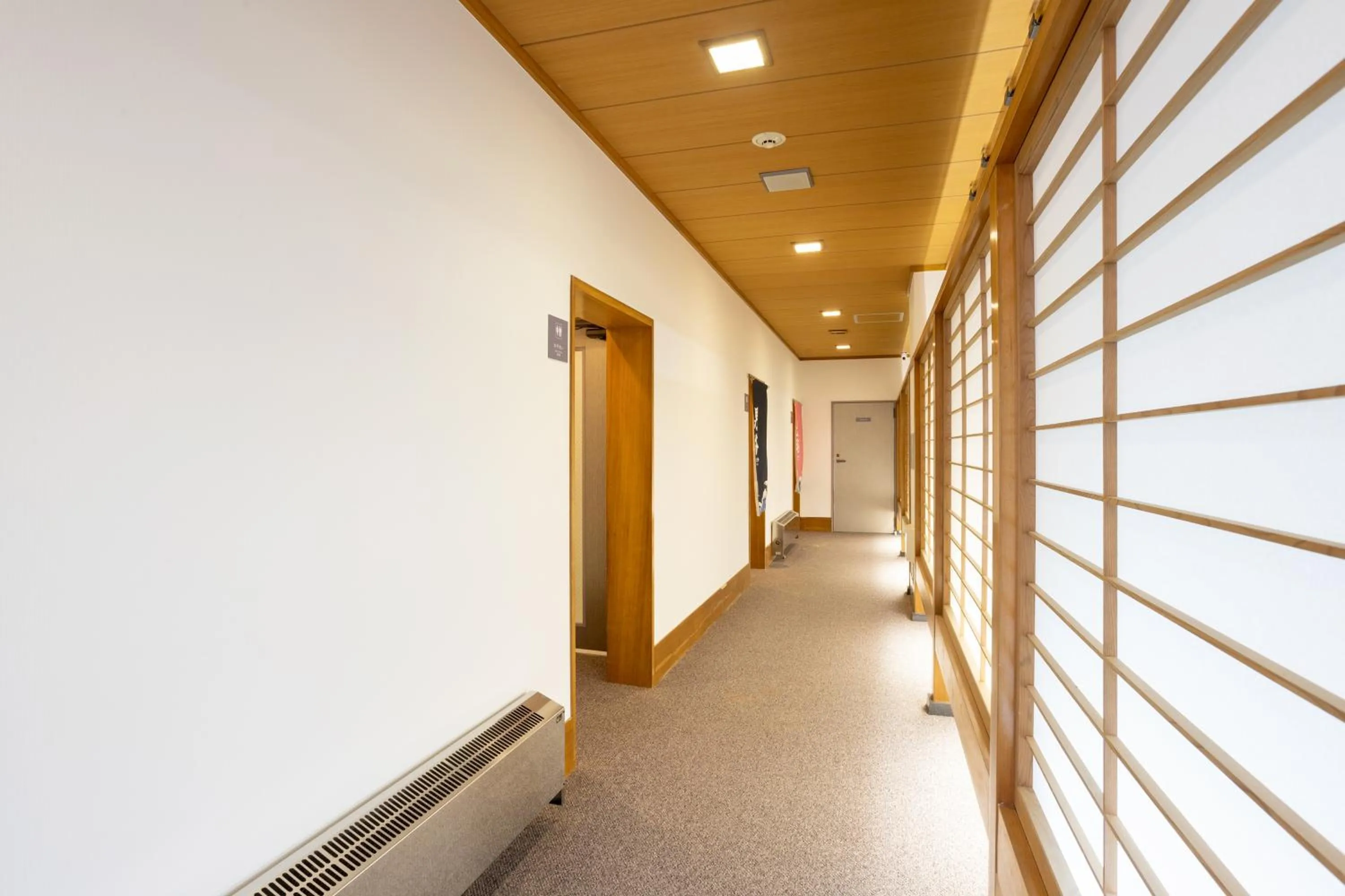 Photo of the whole room in Hakone Ashinoko Bikeikan 箱根芦ノ湖 美景館