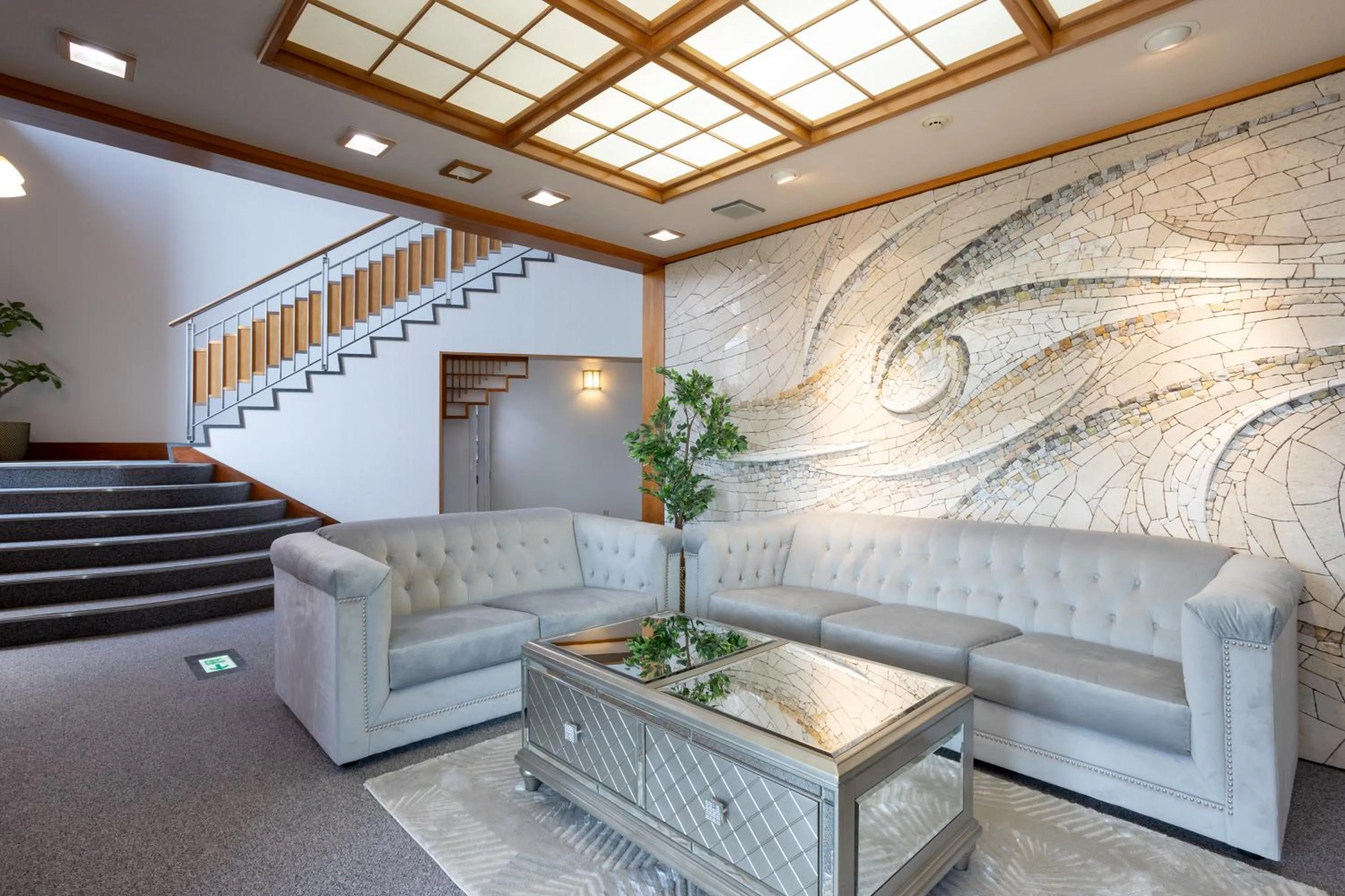 Decorative detail in Hakone Ashinoko Bikeikan 箱根芦ノ湖 美景館