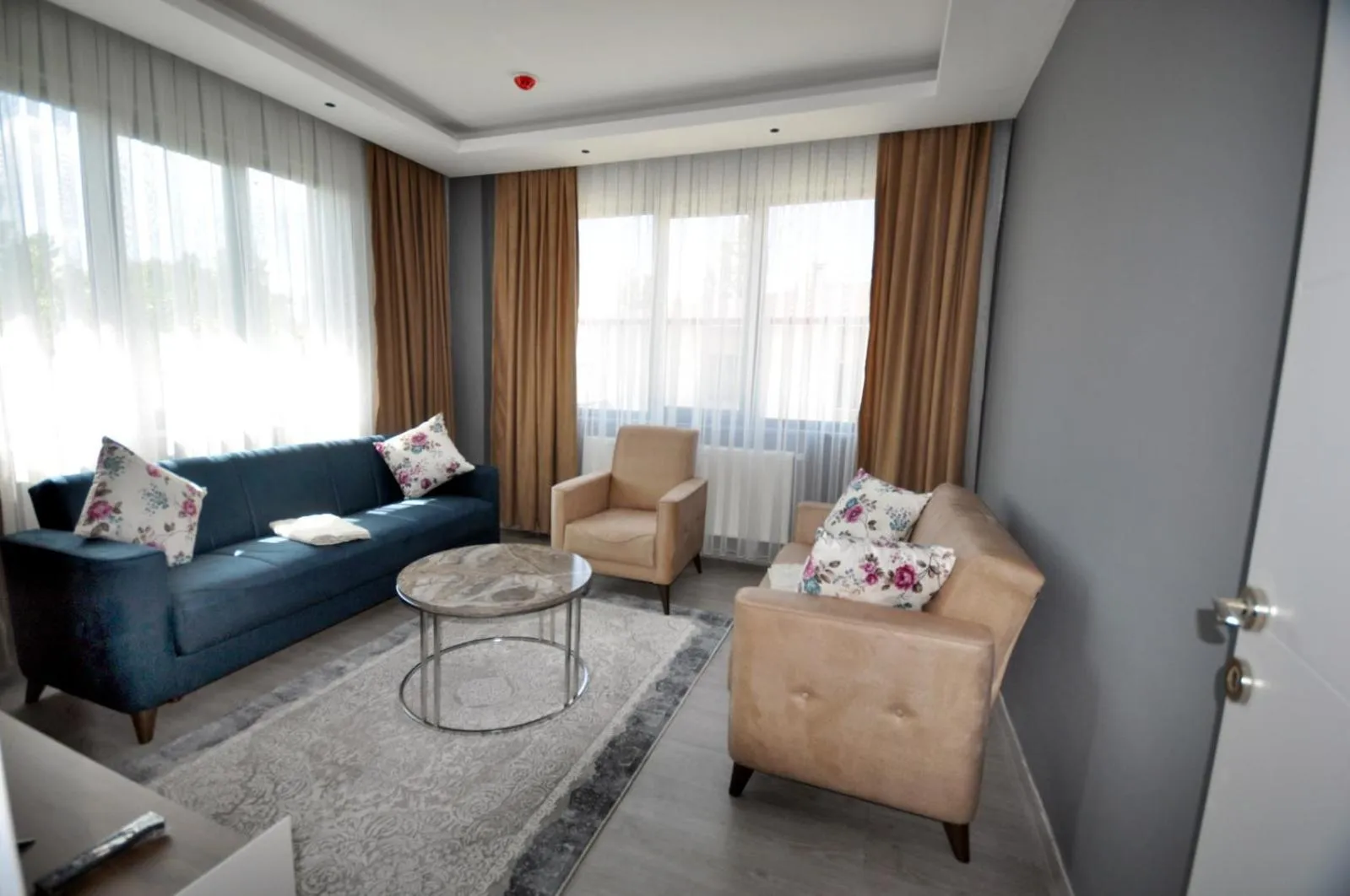 Seating area in Arpaçay Apart Otel