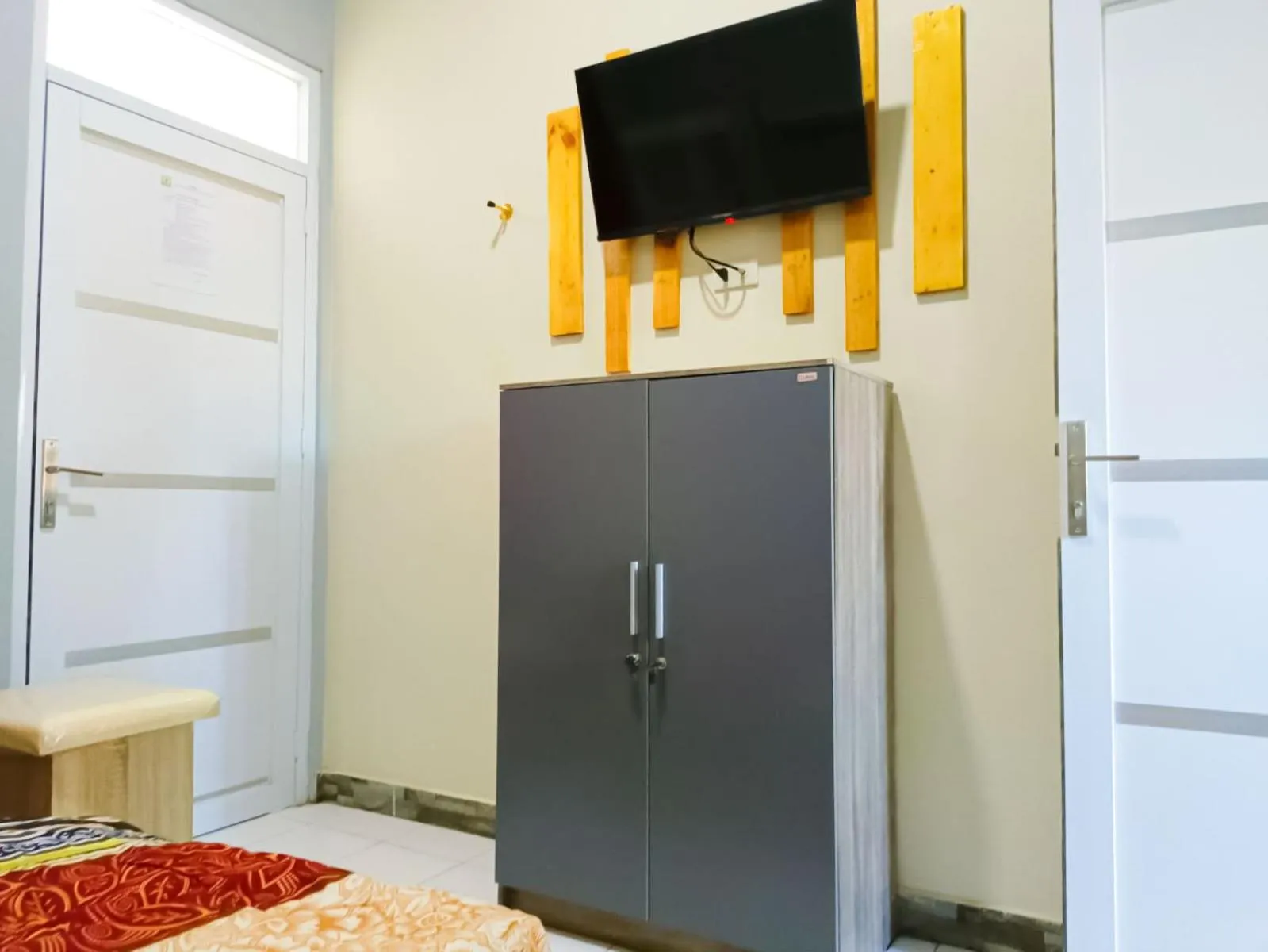 TV and multimedia in JN Kost Eksklusif Kost Purwokerto