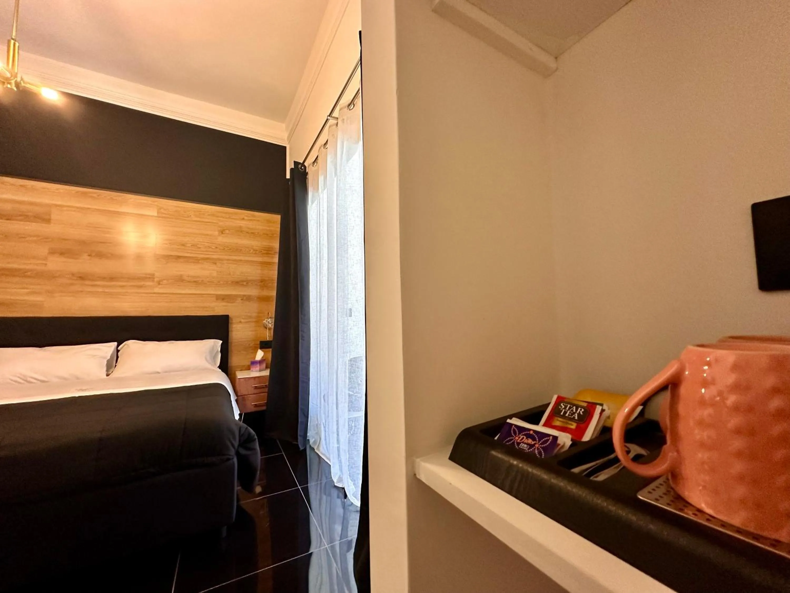 Bedroom in Elegance Rooms Spaccanapoli