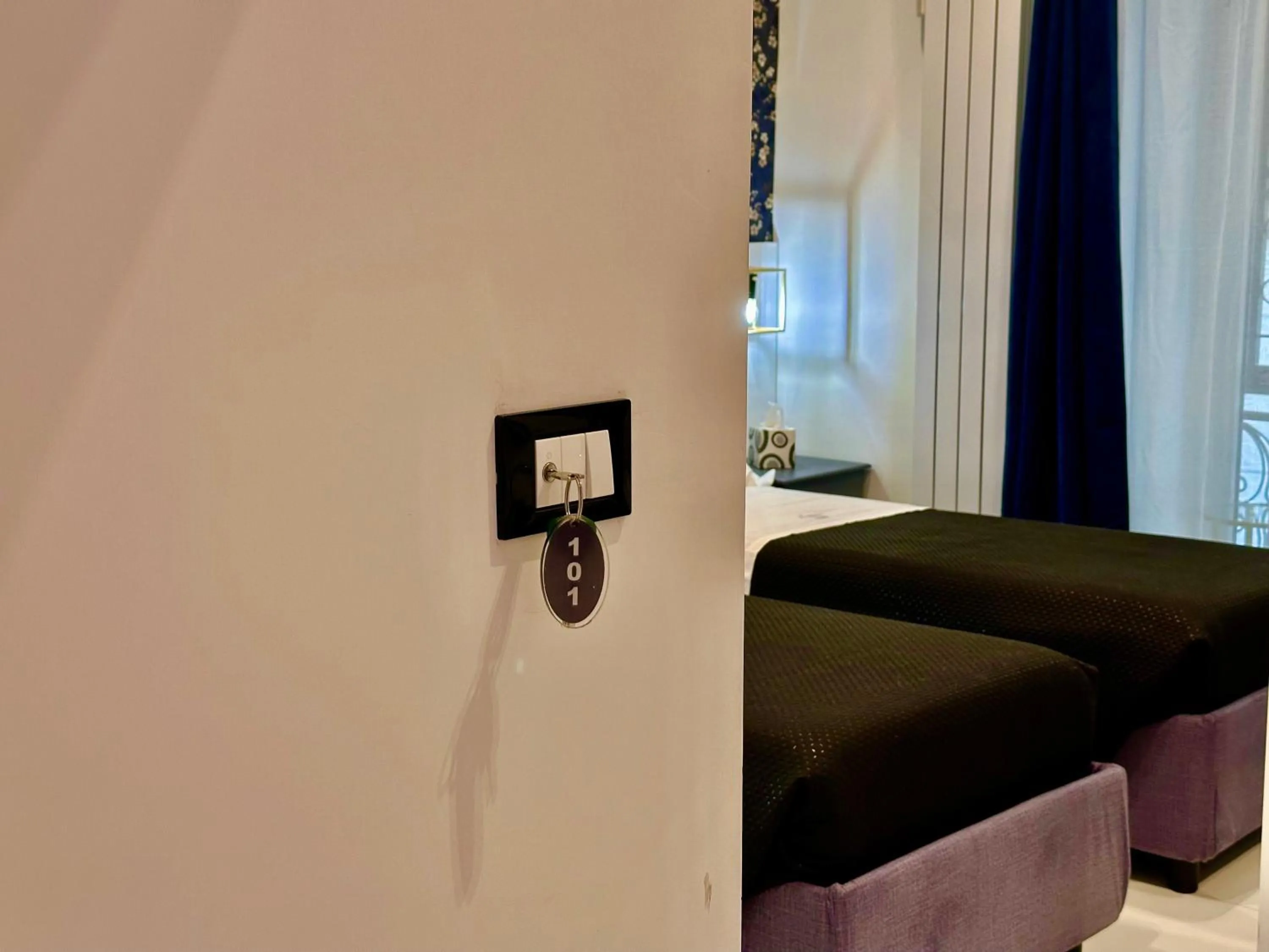 Bed in Elegance Rooms Spaccanapoli