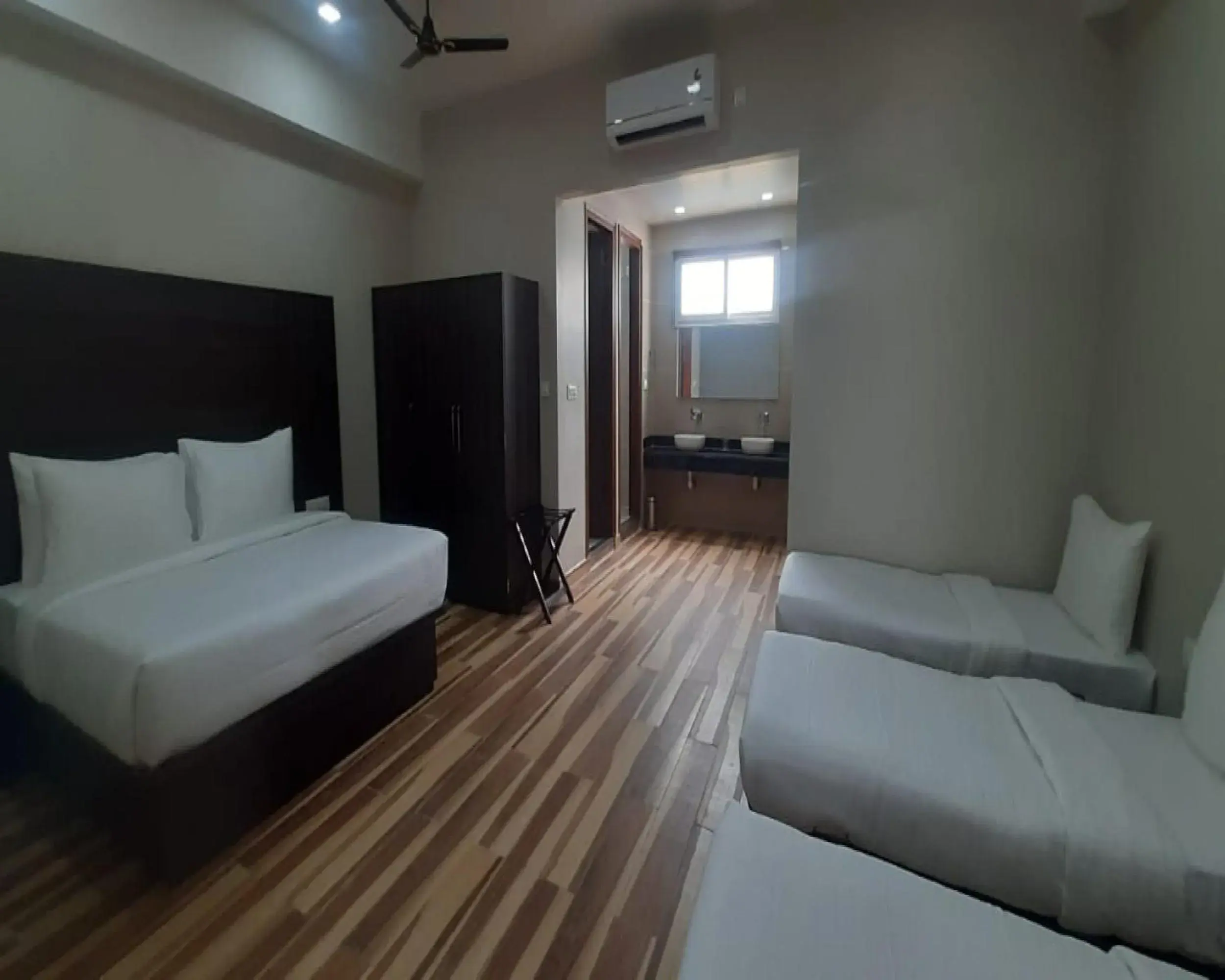 Family Room - single occupancy in Kankidham Lords Inn Family Room - single occupancy in Kankidham Lords Inn