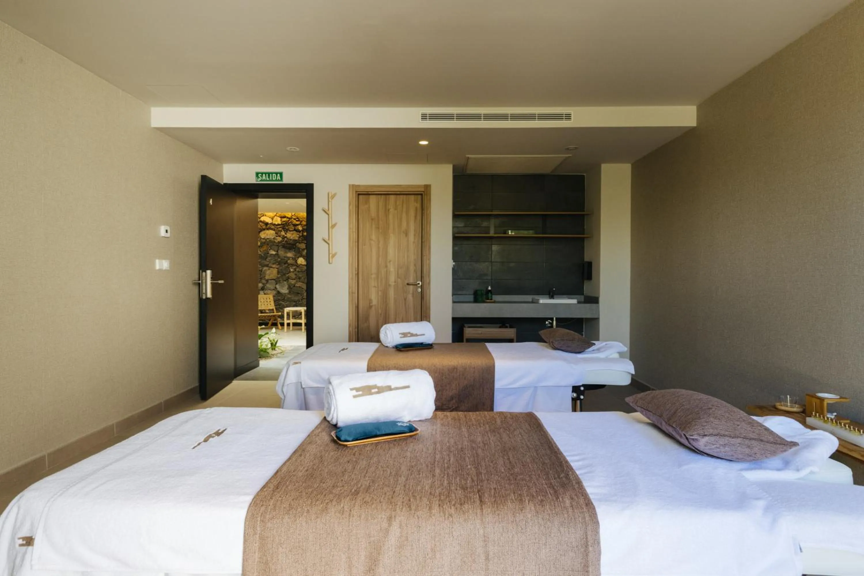 Massage, Bed in BANCAL HOTEL and SPA