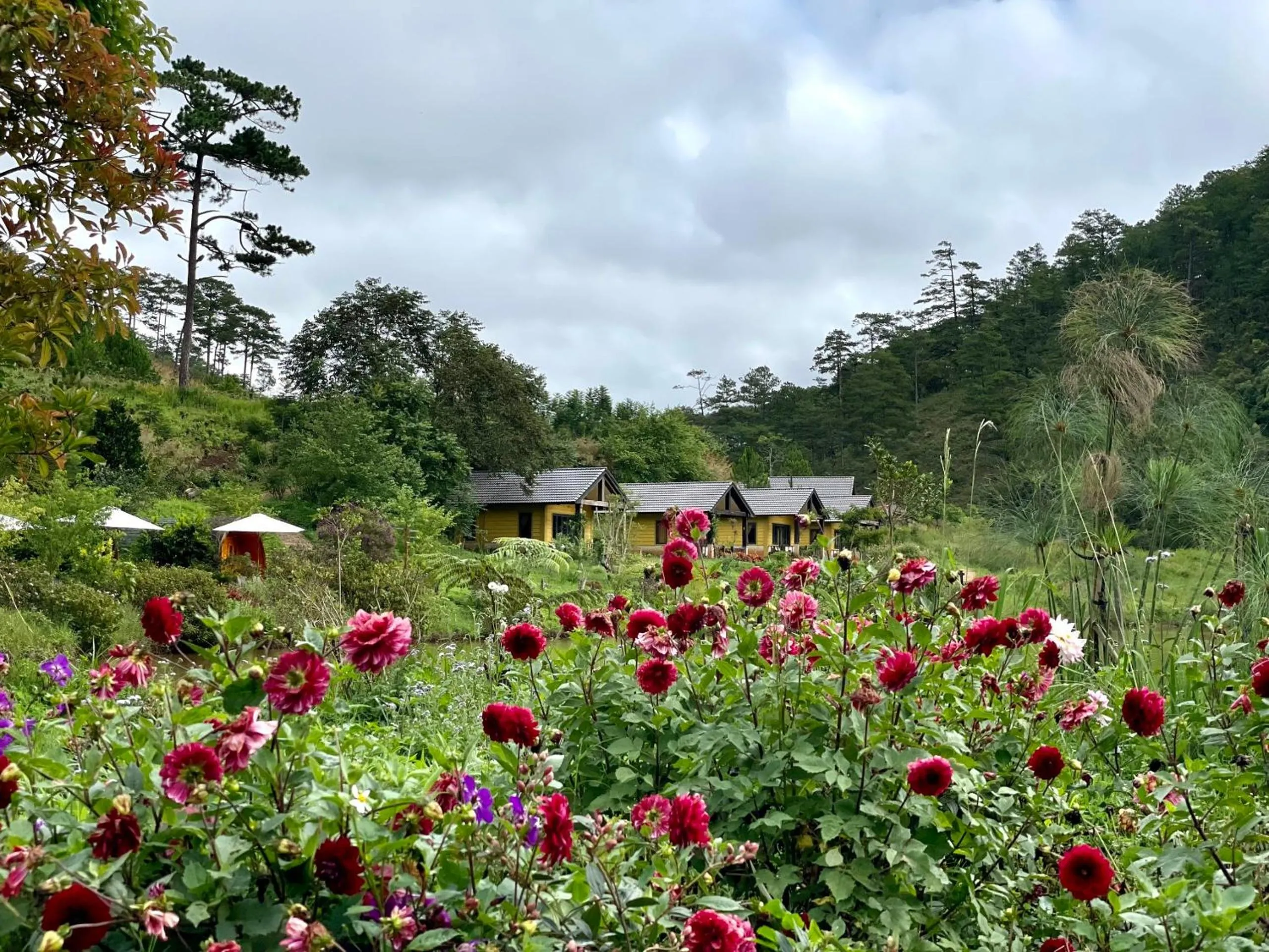 Property building in Lat Valley Retreat Village