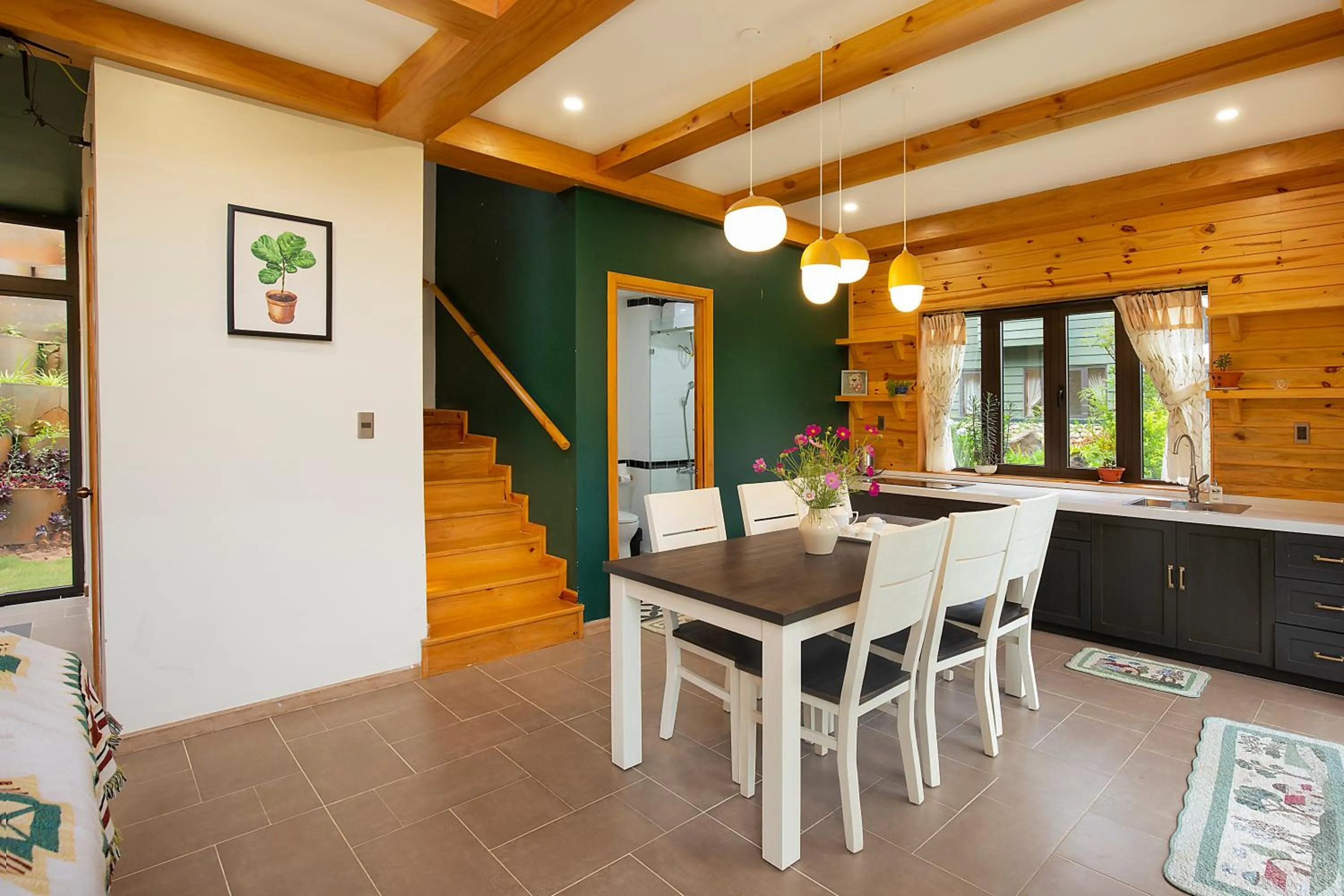 Dining area in Lat Valley Retreat Village