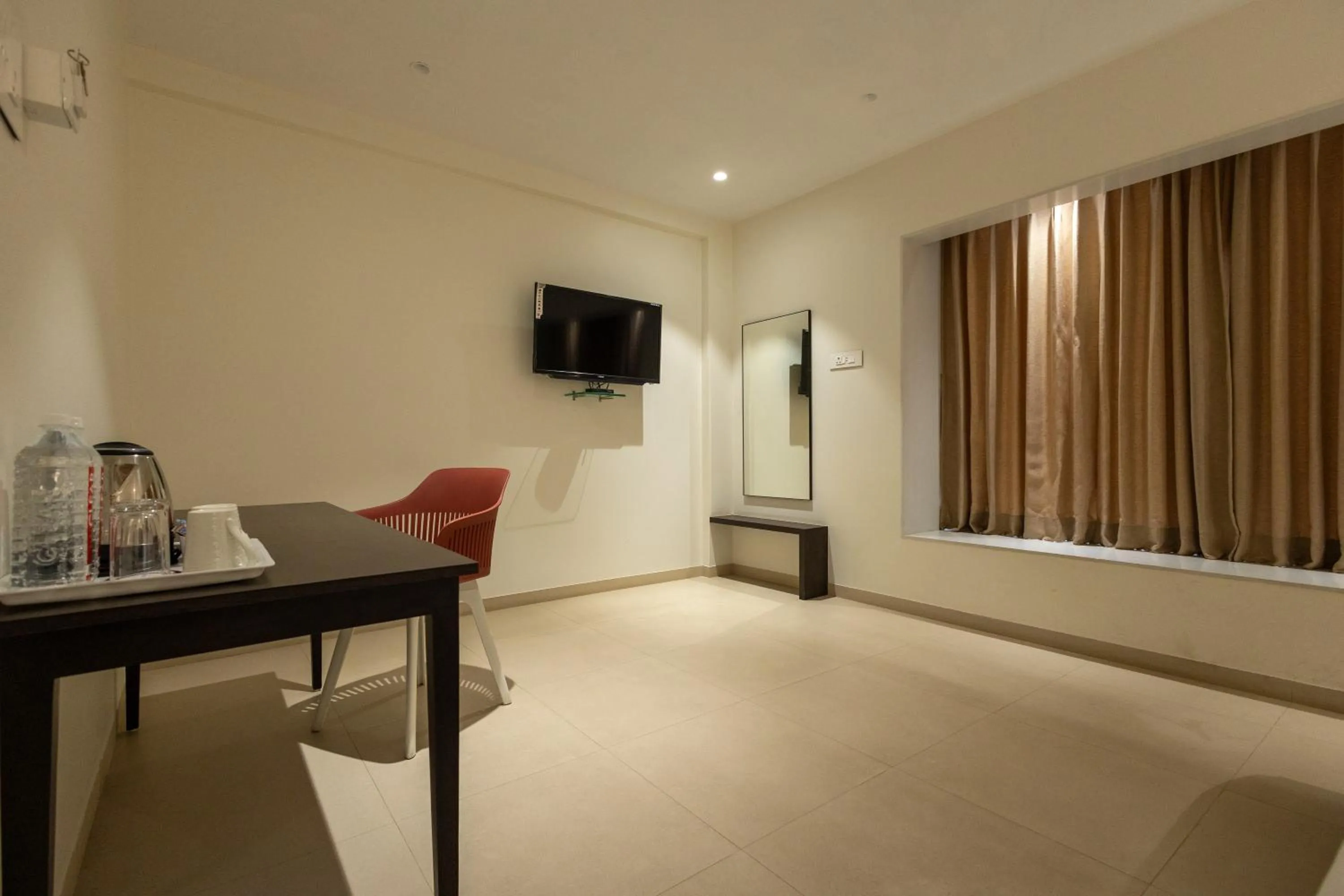 TV and multimedia in Freesia Residency by Express Inn