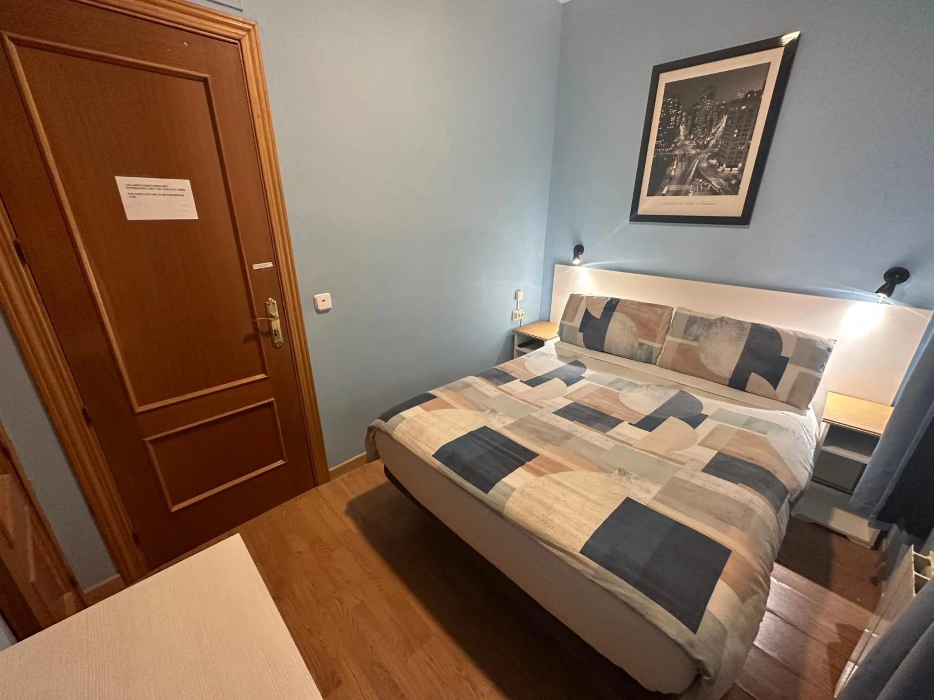 Photo of the whole room, Bed in CH Casillas