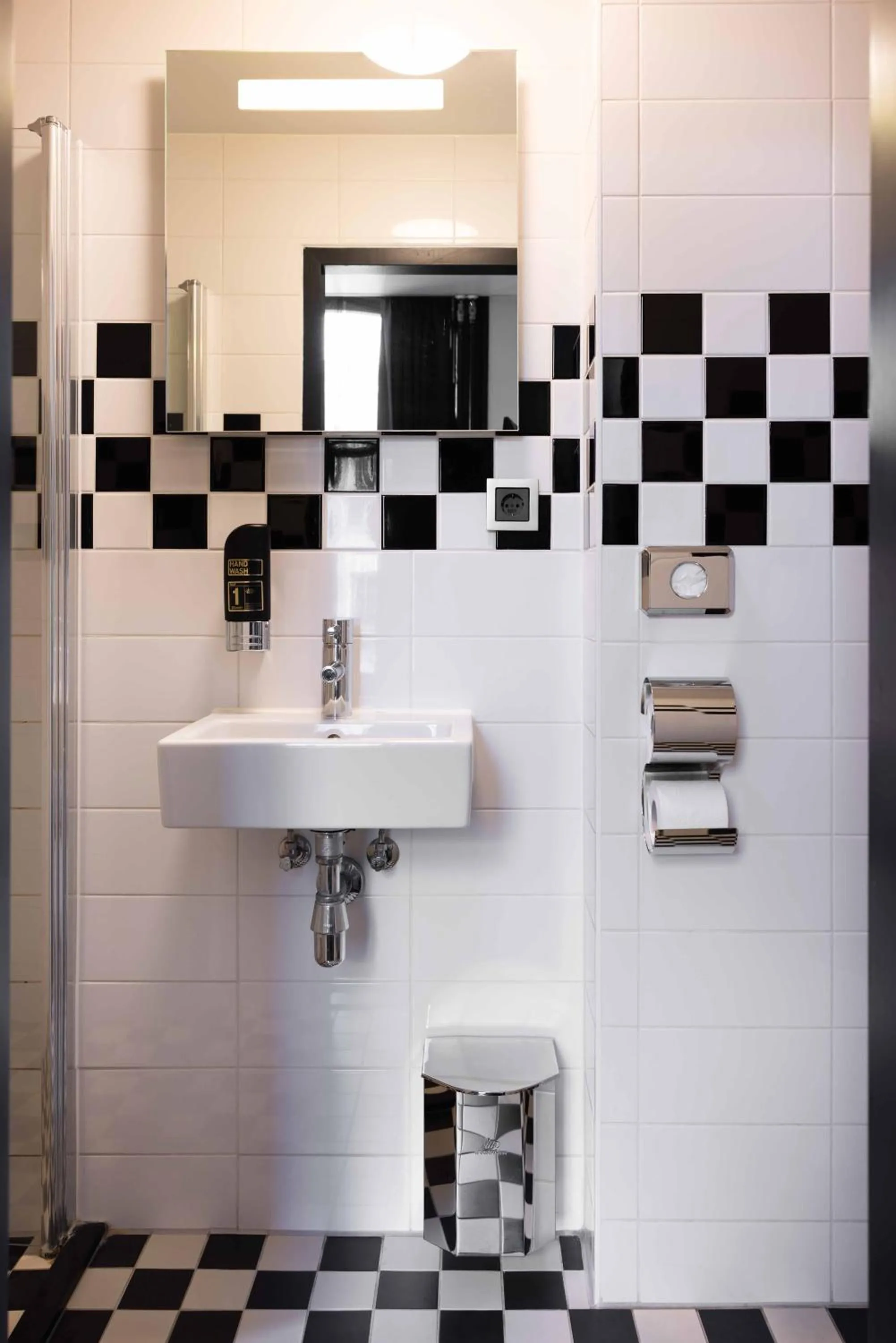 Bathroom in Backstage Hotel Amsterdam