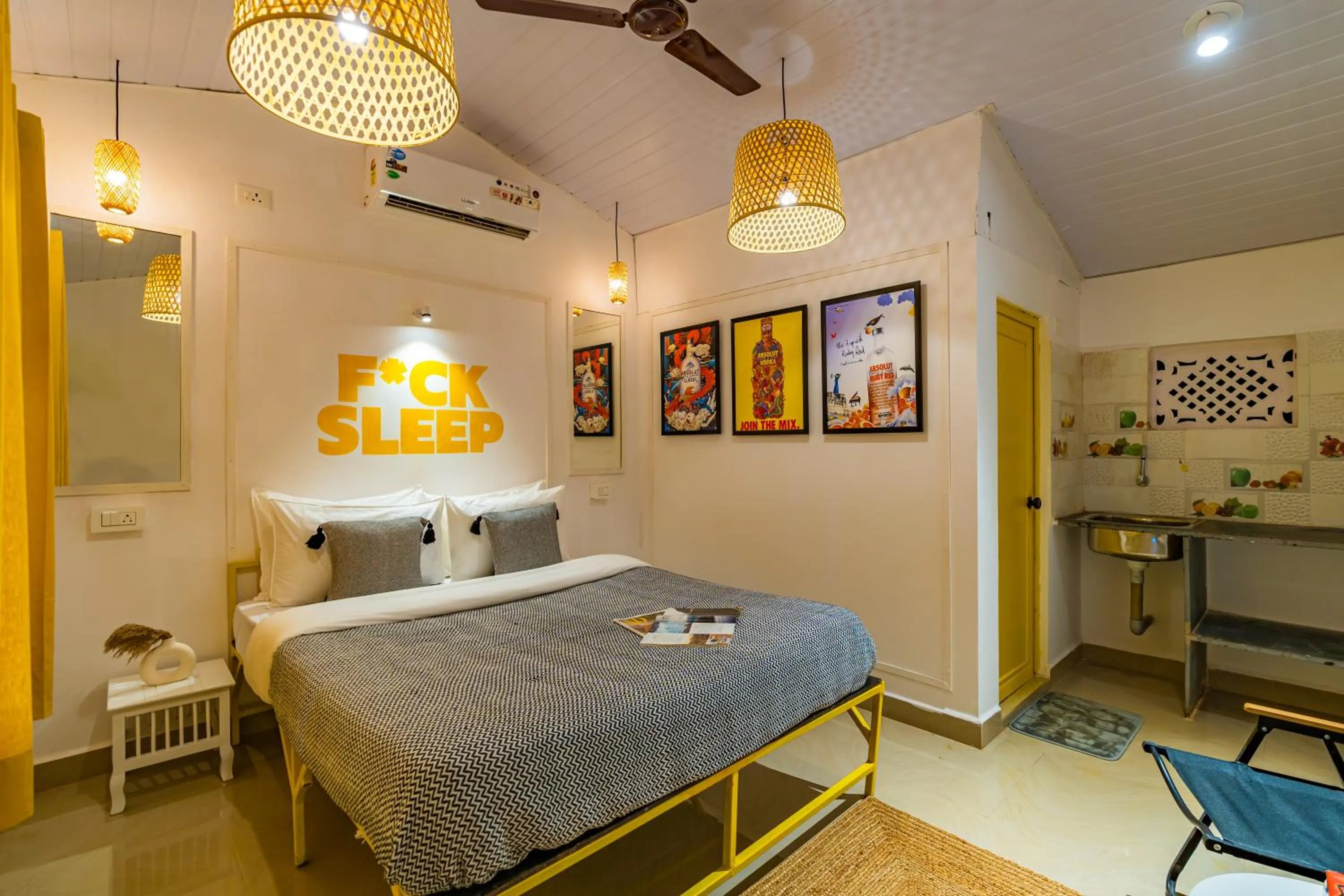 Bed in Whoopers Party Hostel, Palolem