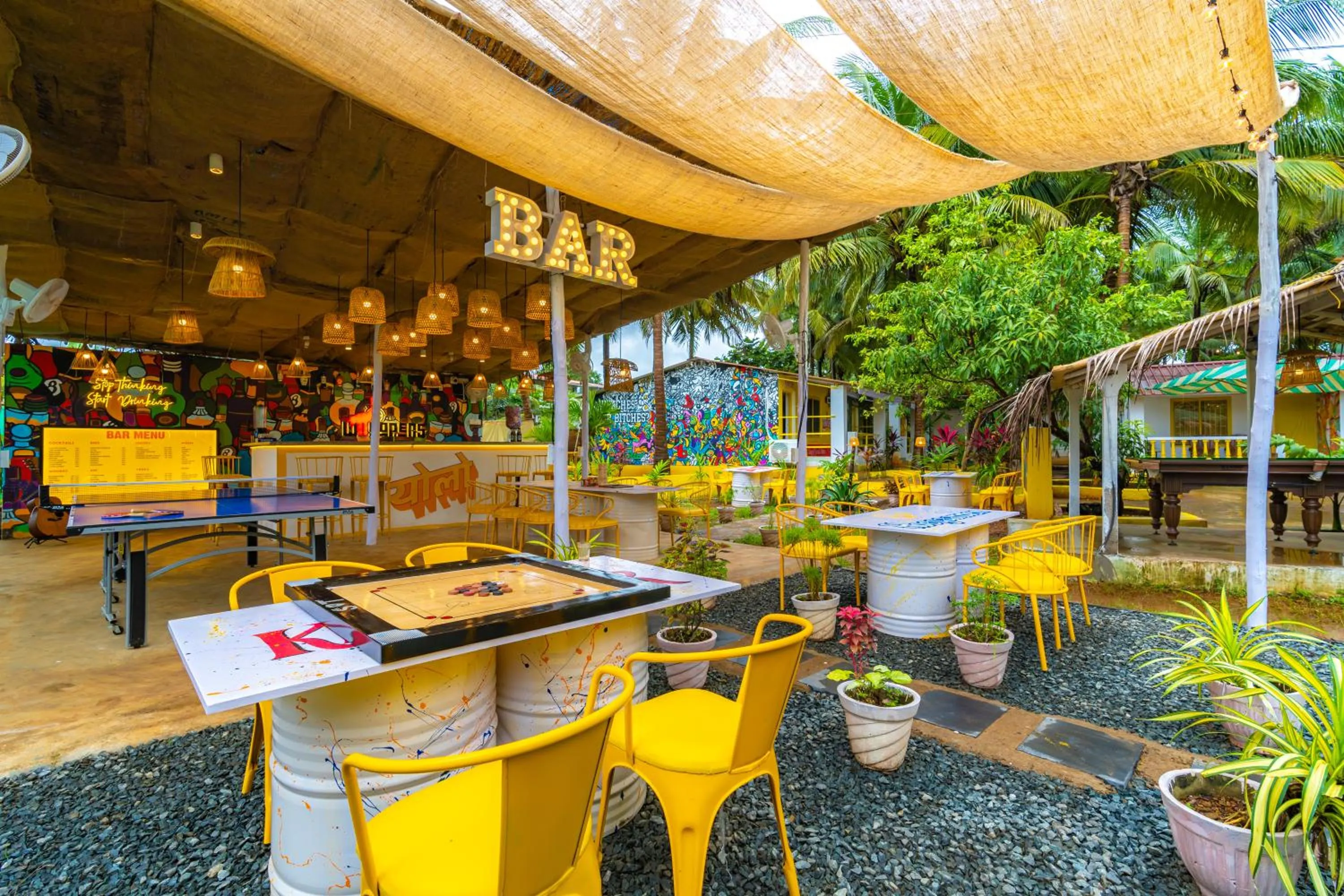 Garden view in Whoopers Party Hostel, Palolem