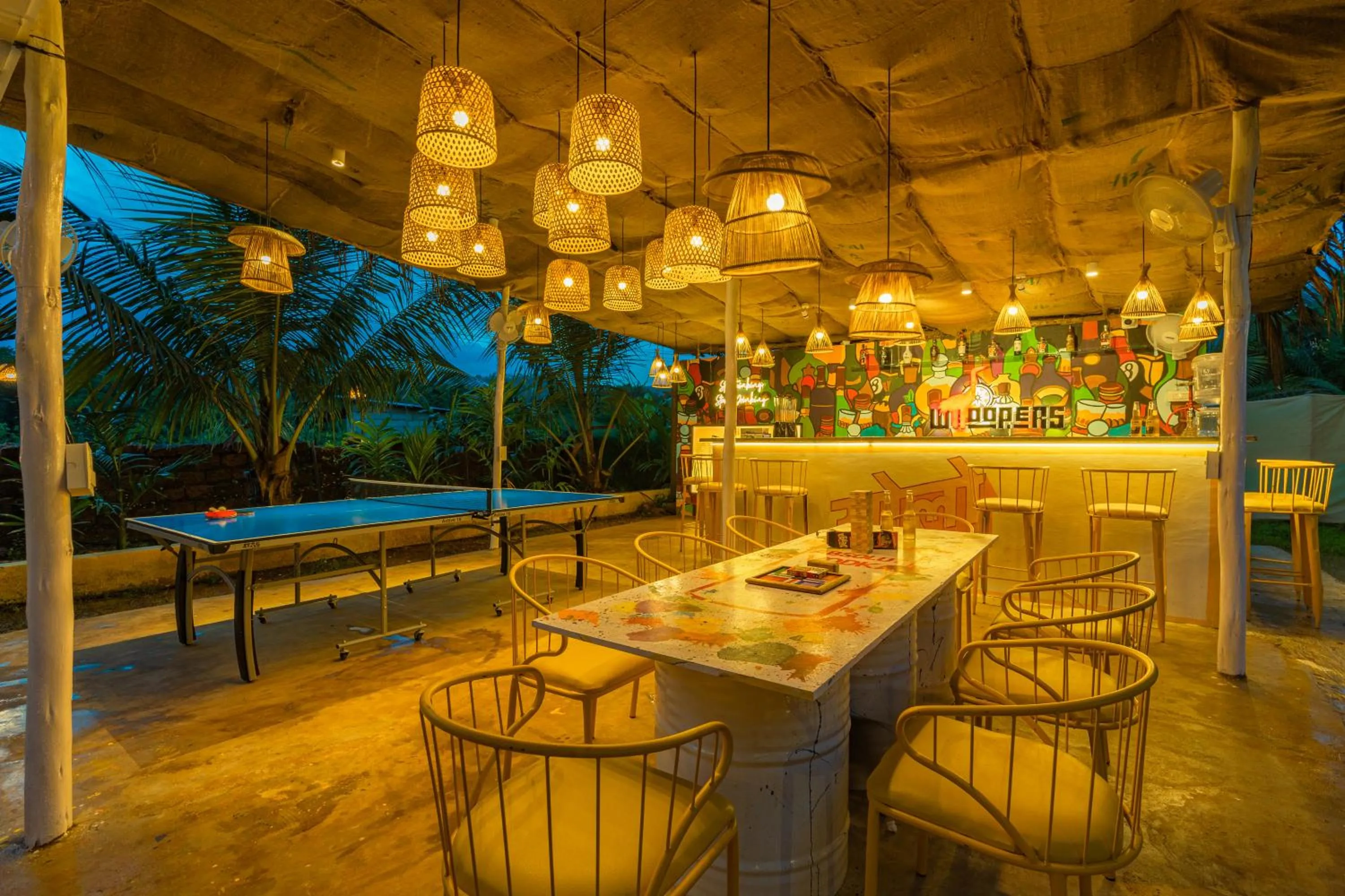 Restaurant/places to eat in Whoopers Party Hostel, Palolem