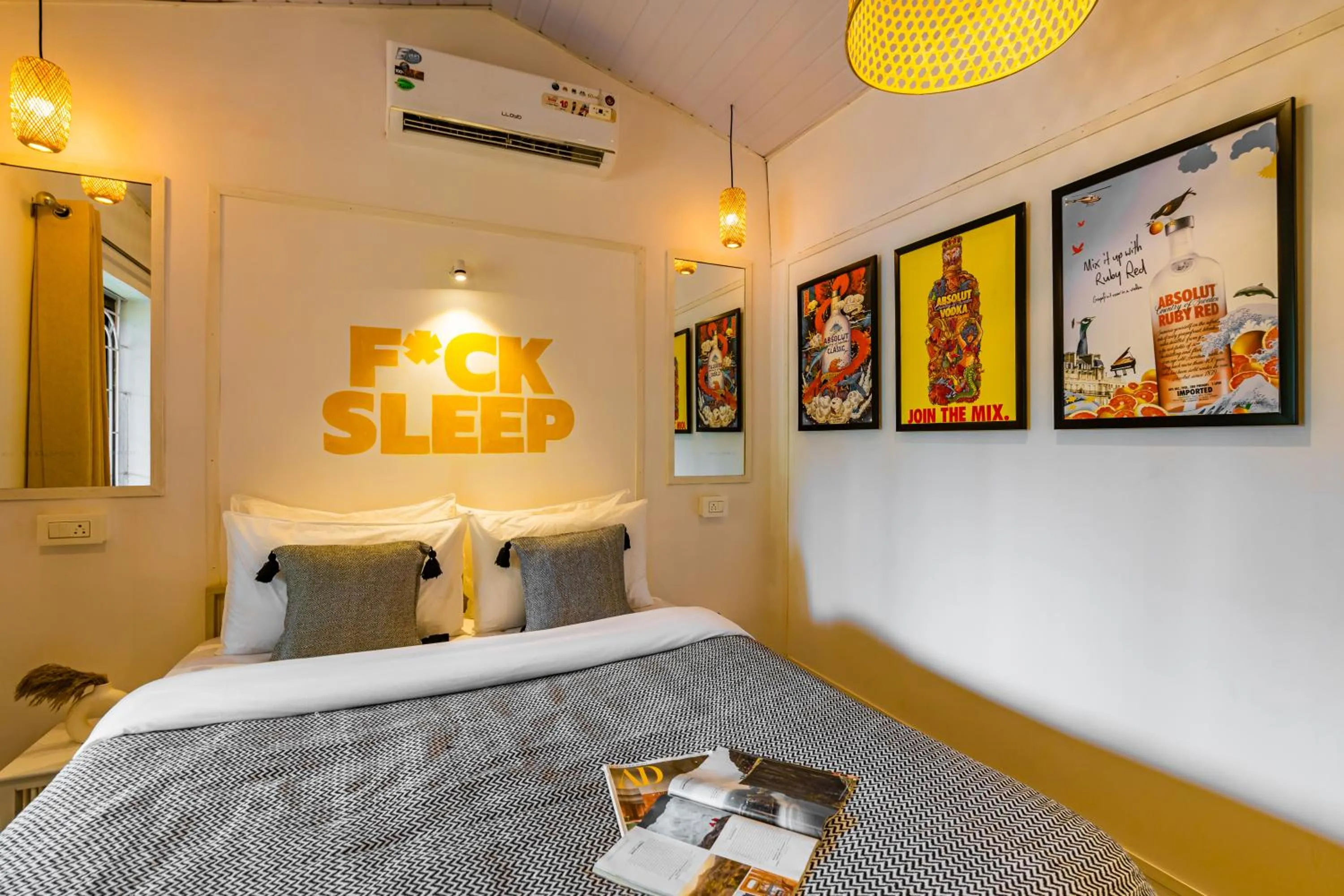 Bed in Whoopers Party Hostel, Palolem