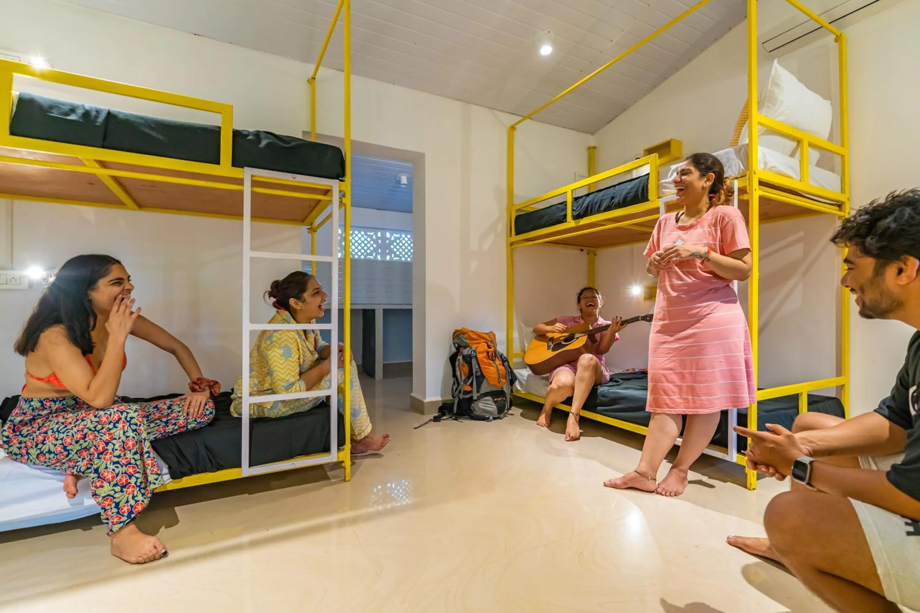 bunk bed in Whoopers Party Hostel, Palolem