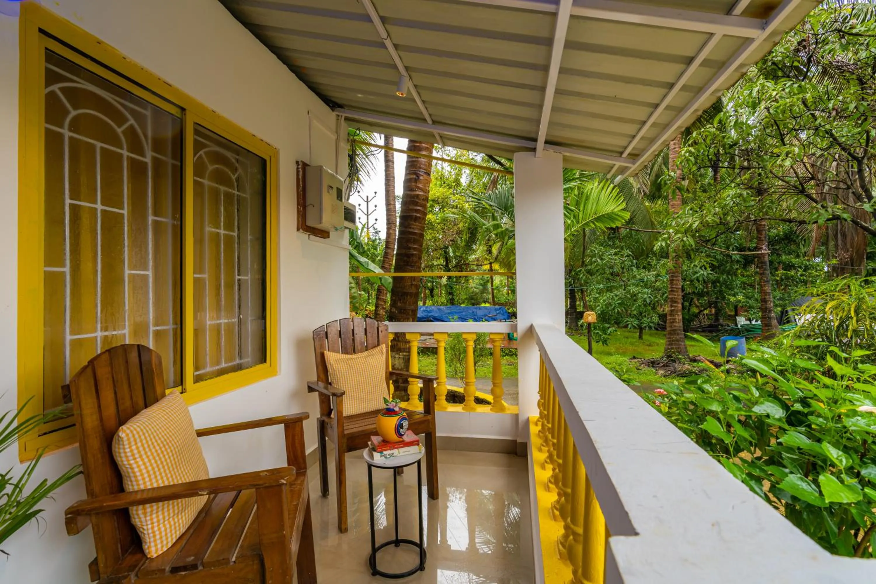 Balcony/Terrace in Whoopers Party Hostel, Palolem