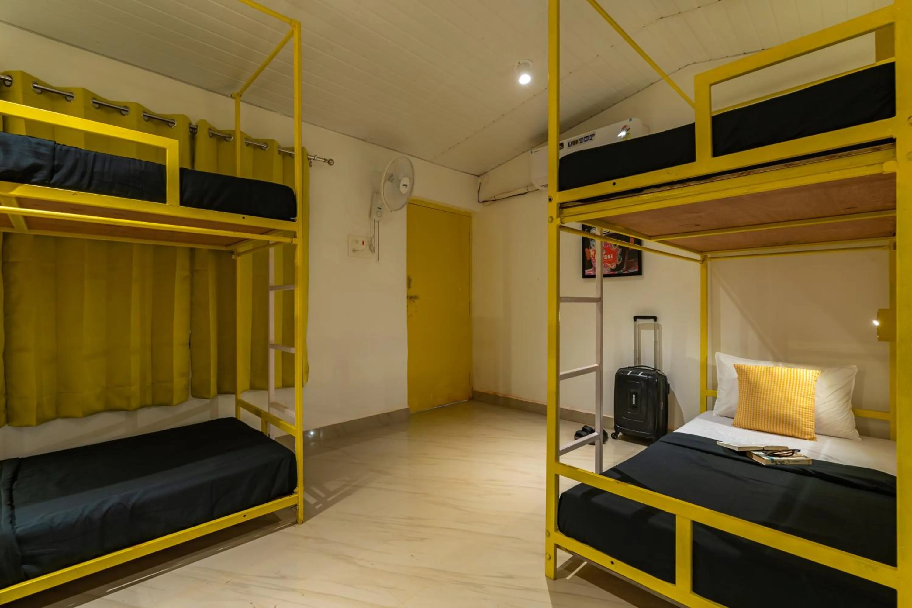 Bed in Whoopers Party Hostel, Palolem