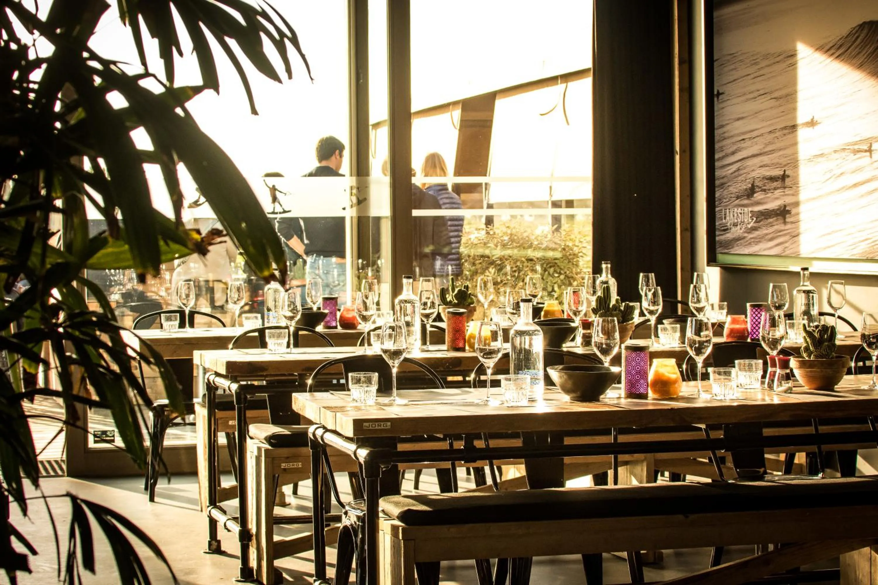 Restaurant/places to eat in Lakeside Paradise Sport Hostel