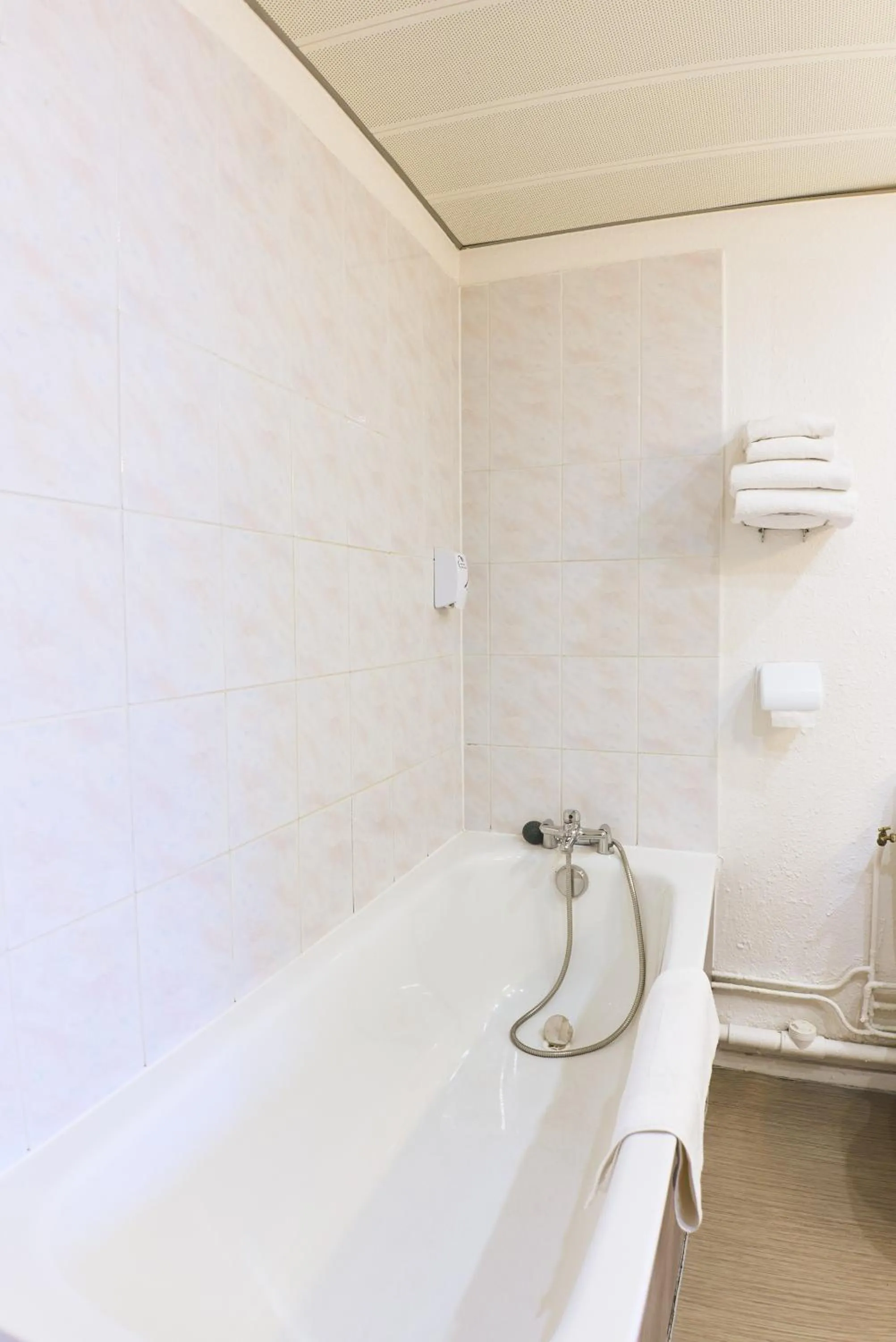 Bathroom in Hôtel Les Rives Bleues