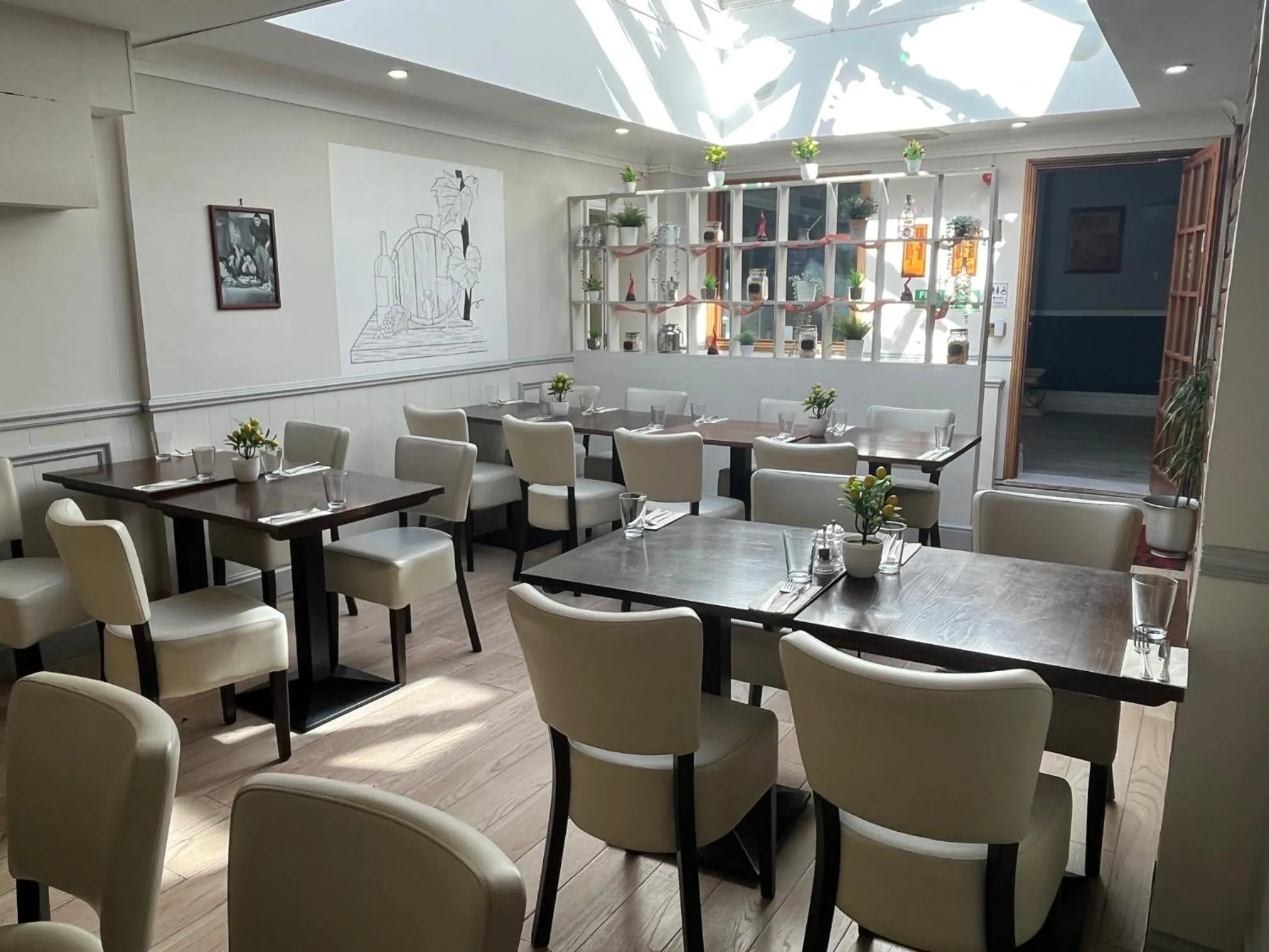 Restaurant/places to eat in Sorrento Hotel & Restaurant