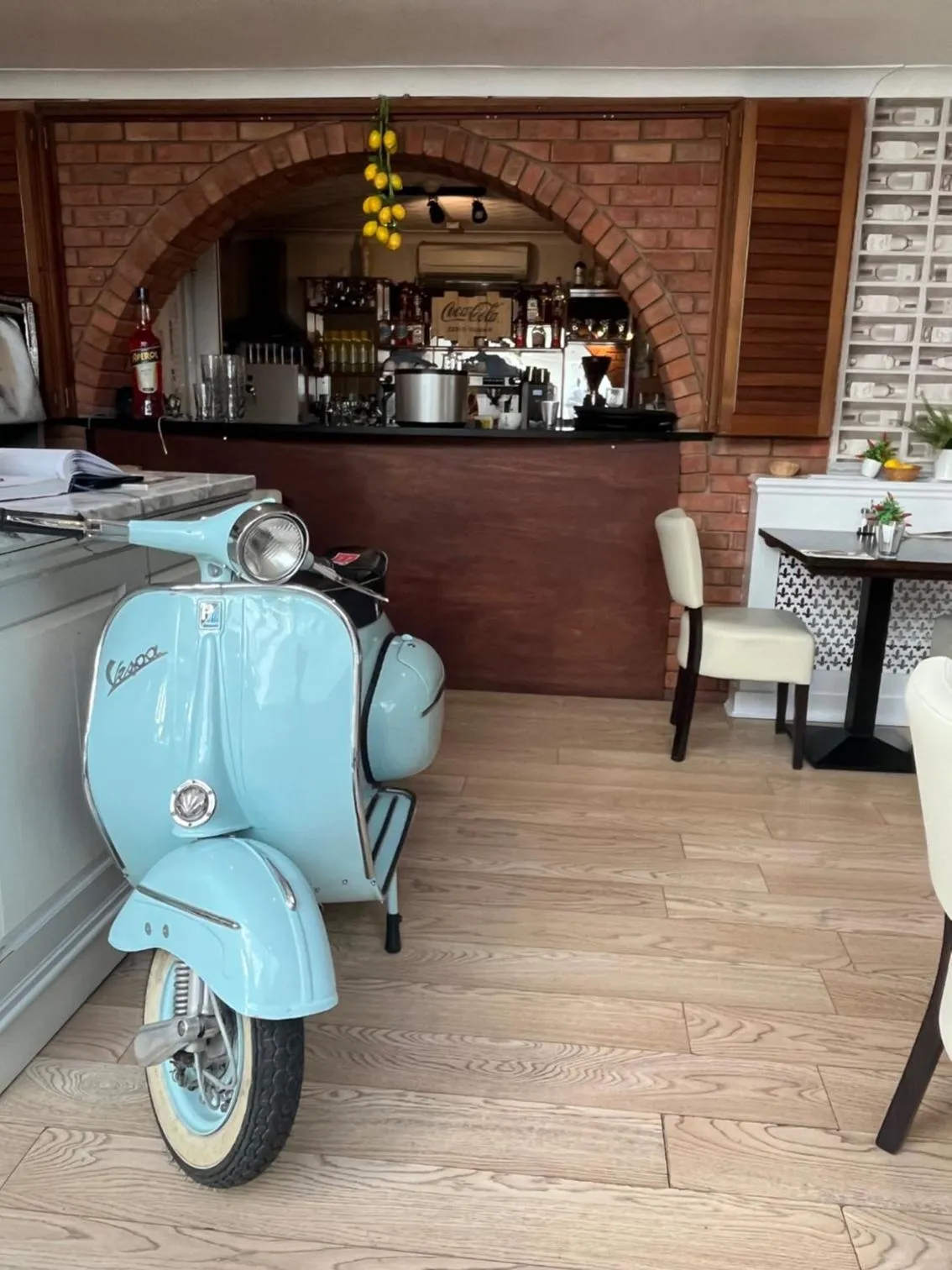 Lounge or bar in Sorrento Hotel & Restaurant